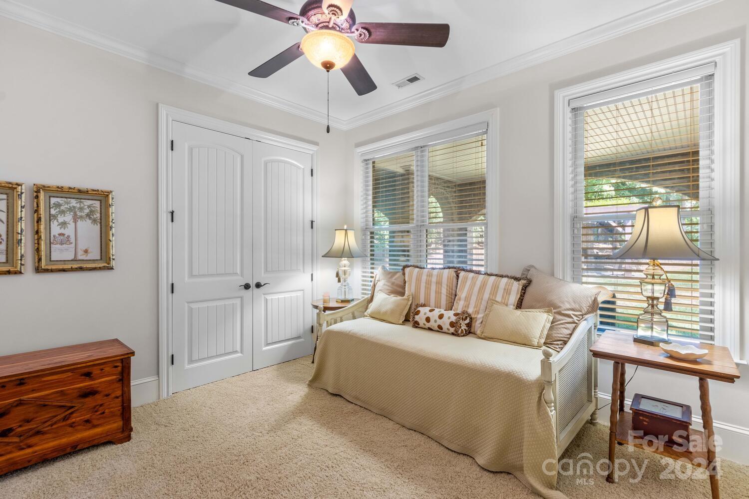 7789 Turnberry Lane