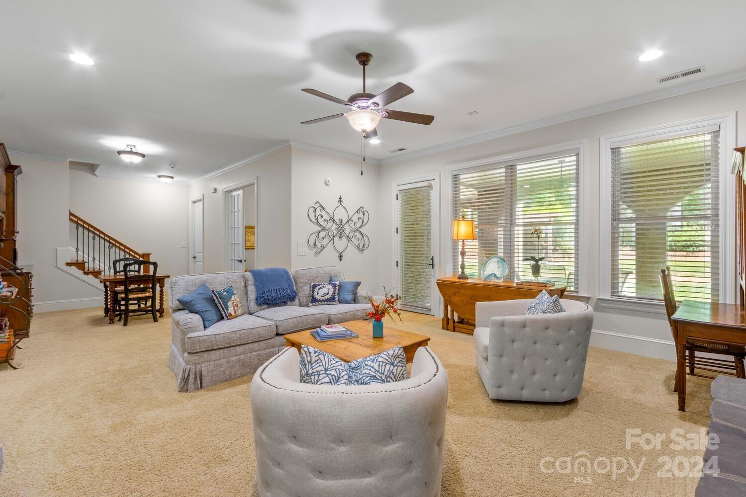 7789 Turnberry Lane