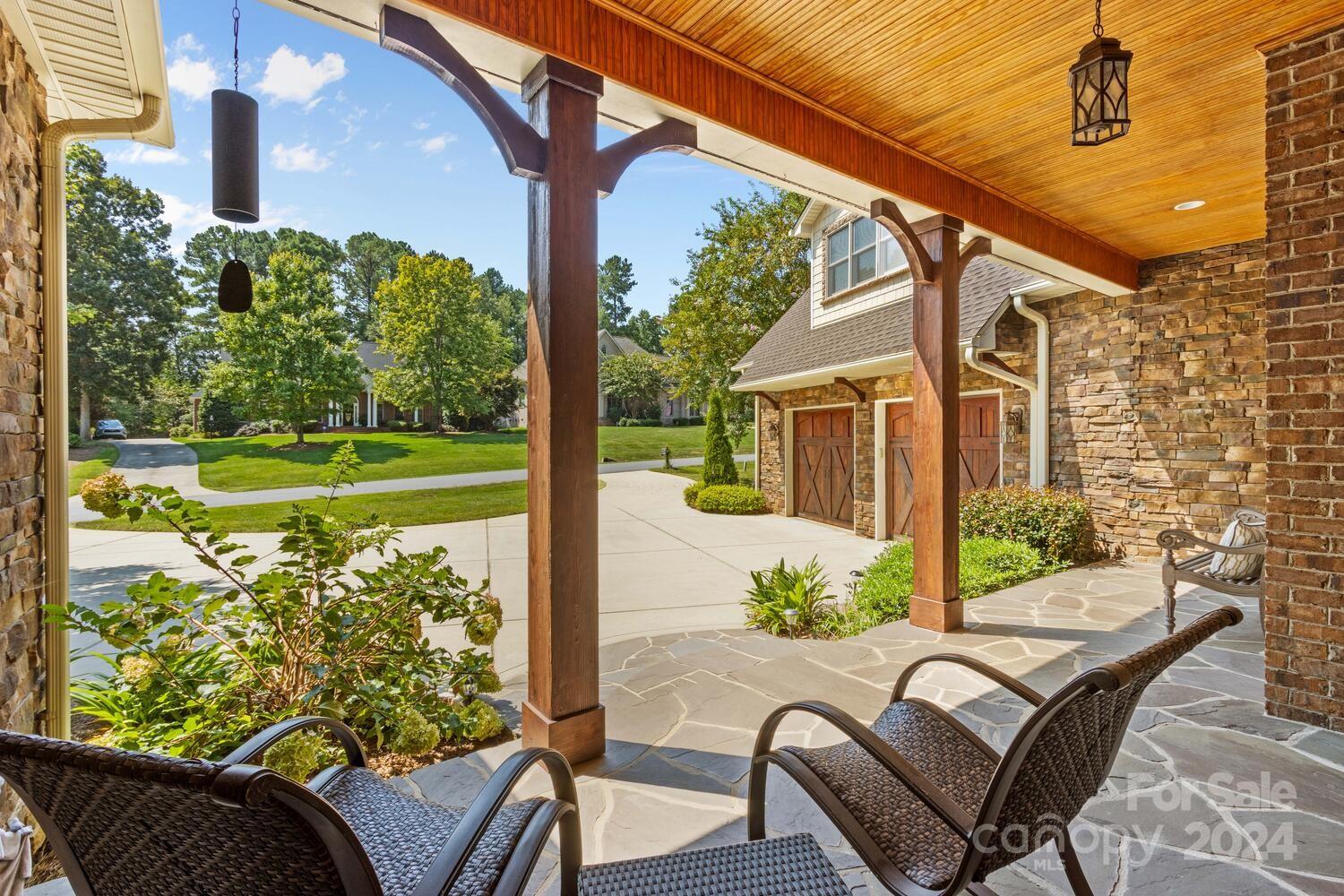 7789 Turnberry Lane