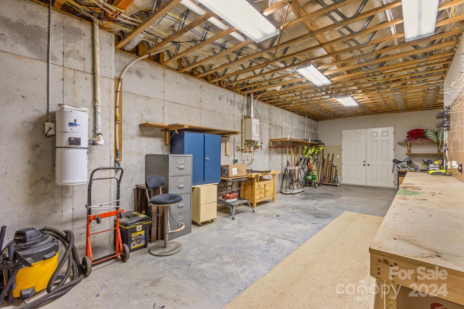 7789 Turnberry Lane