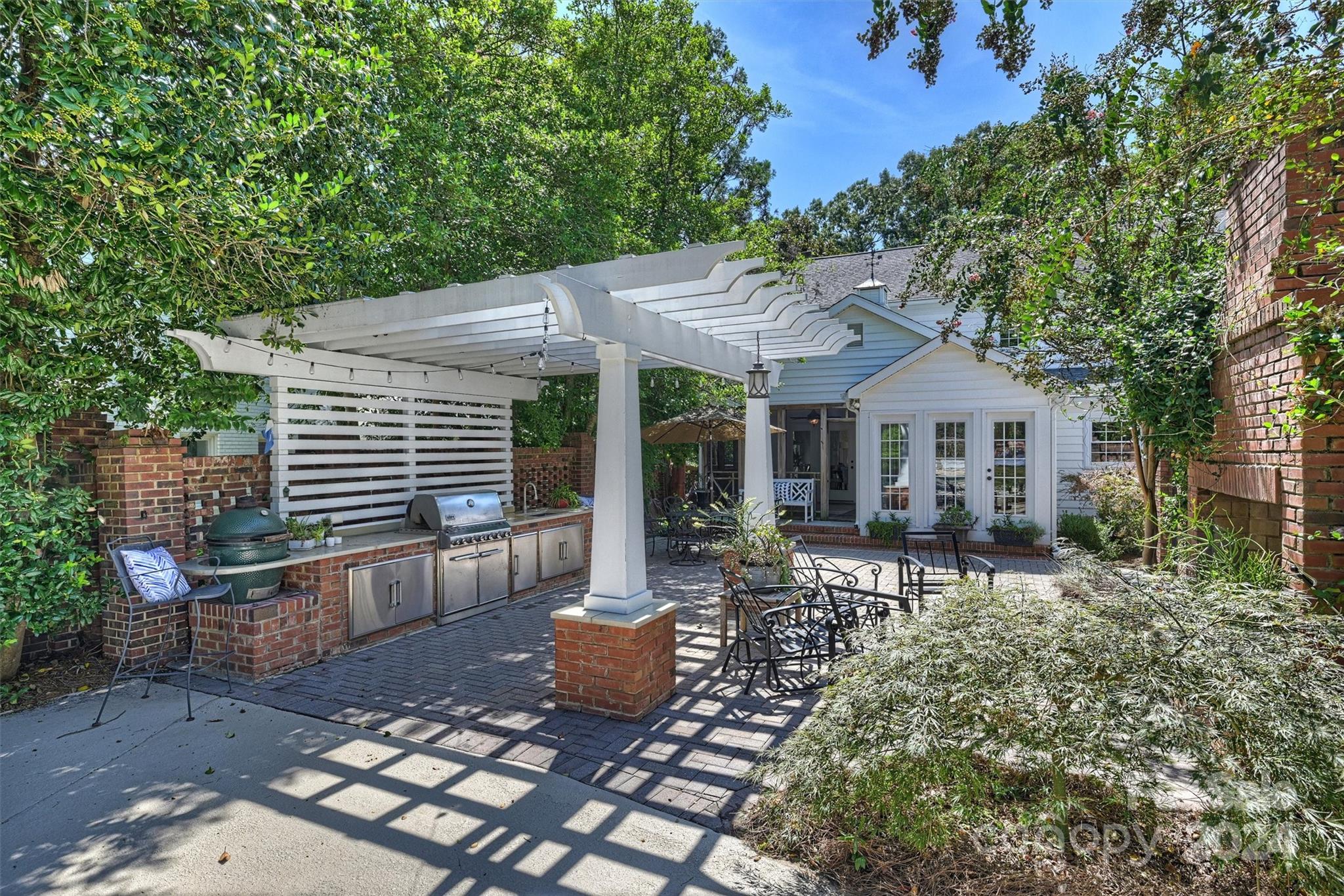 736 Sardis Lane