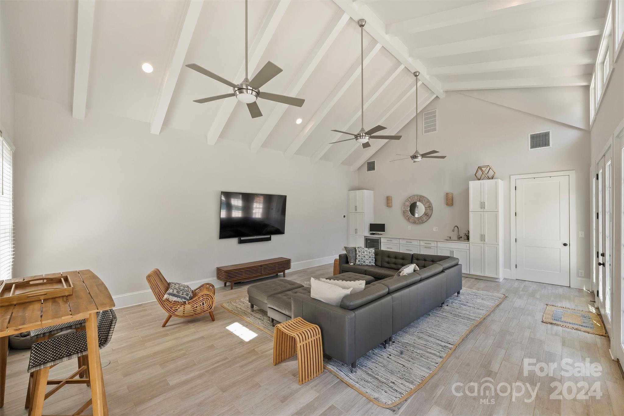 736 Sardis Lane