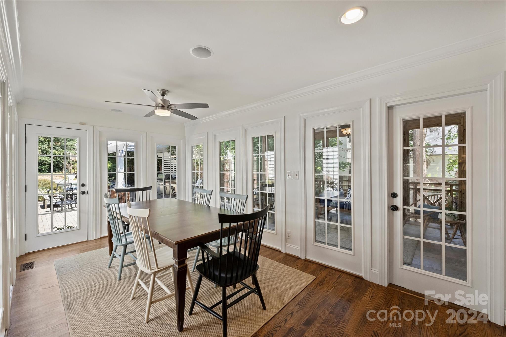 736 Sardis Lane
