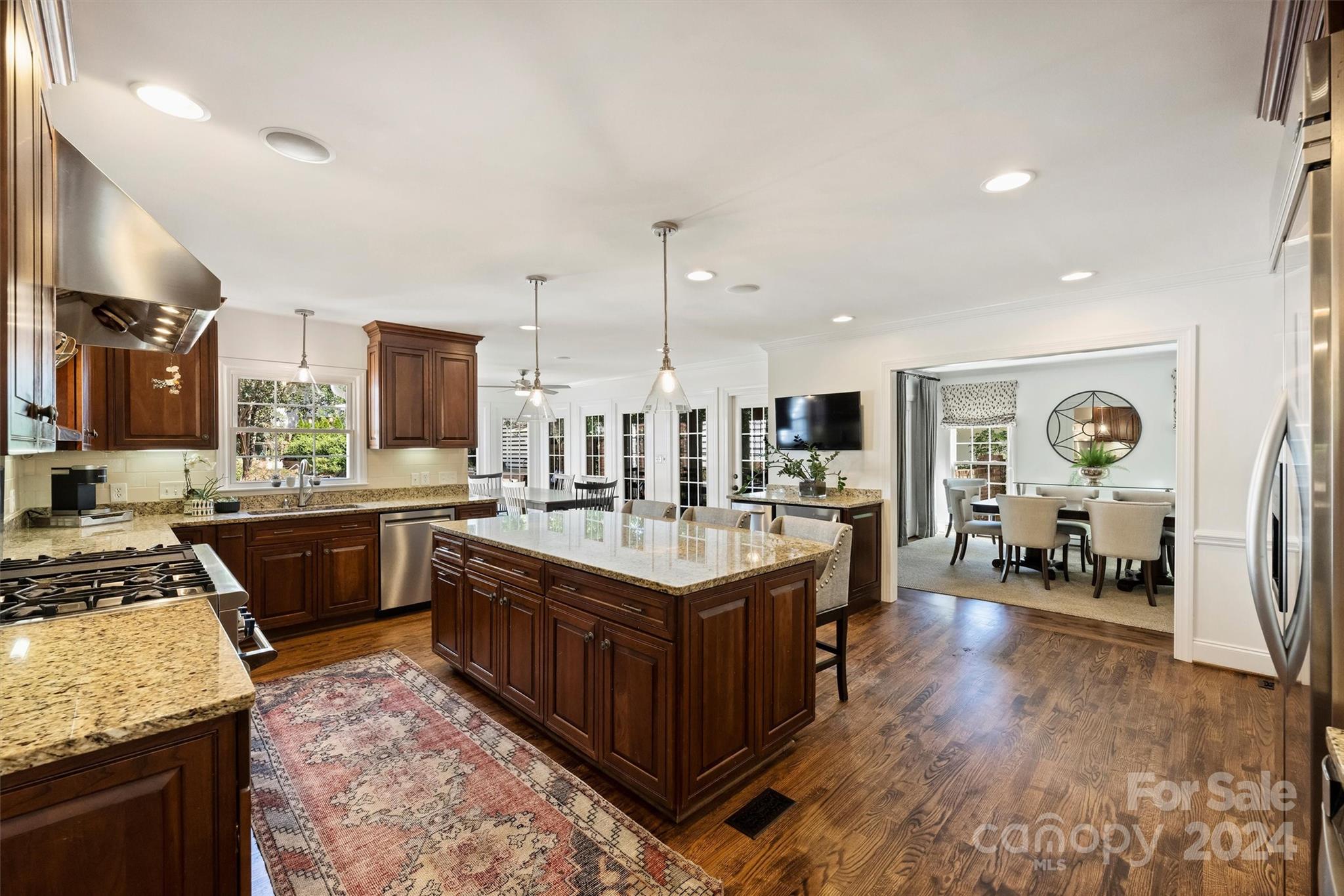 736 Sardis Lane
