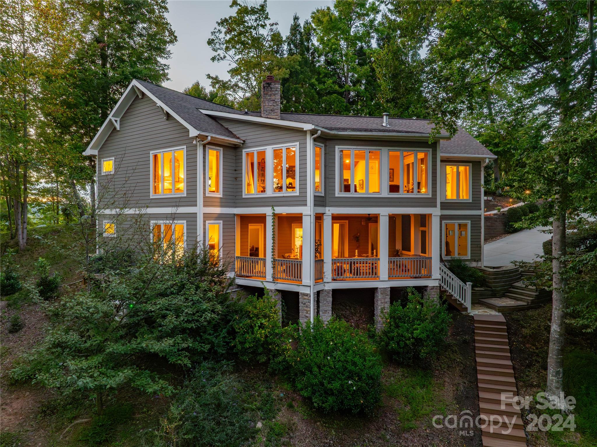 127 Harborcliff Drive