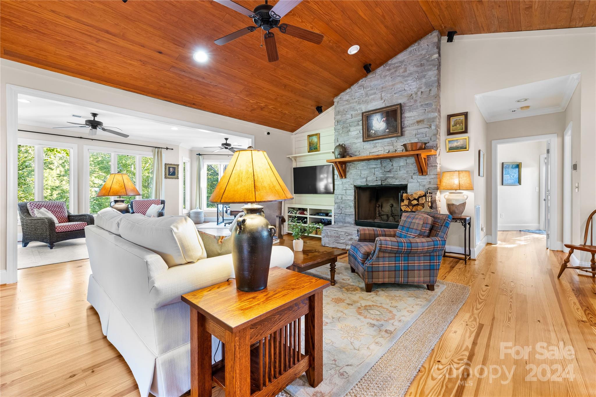 127 Harborcliff Drive