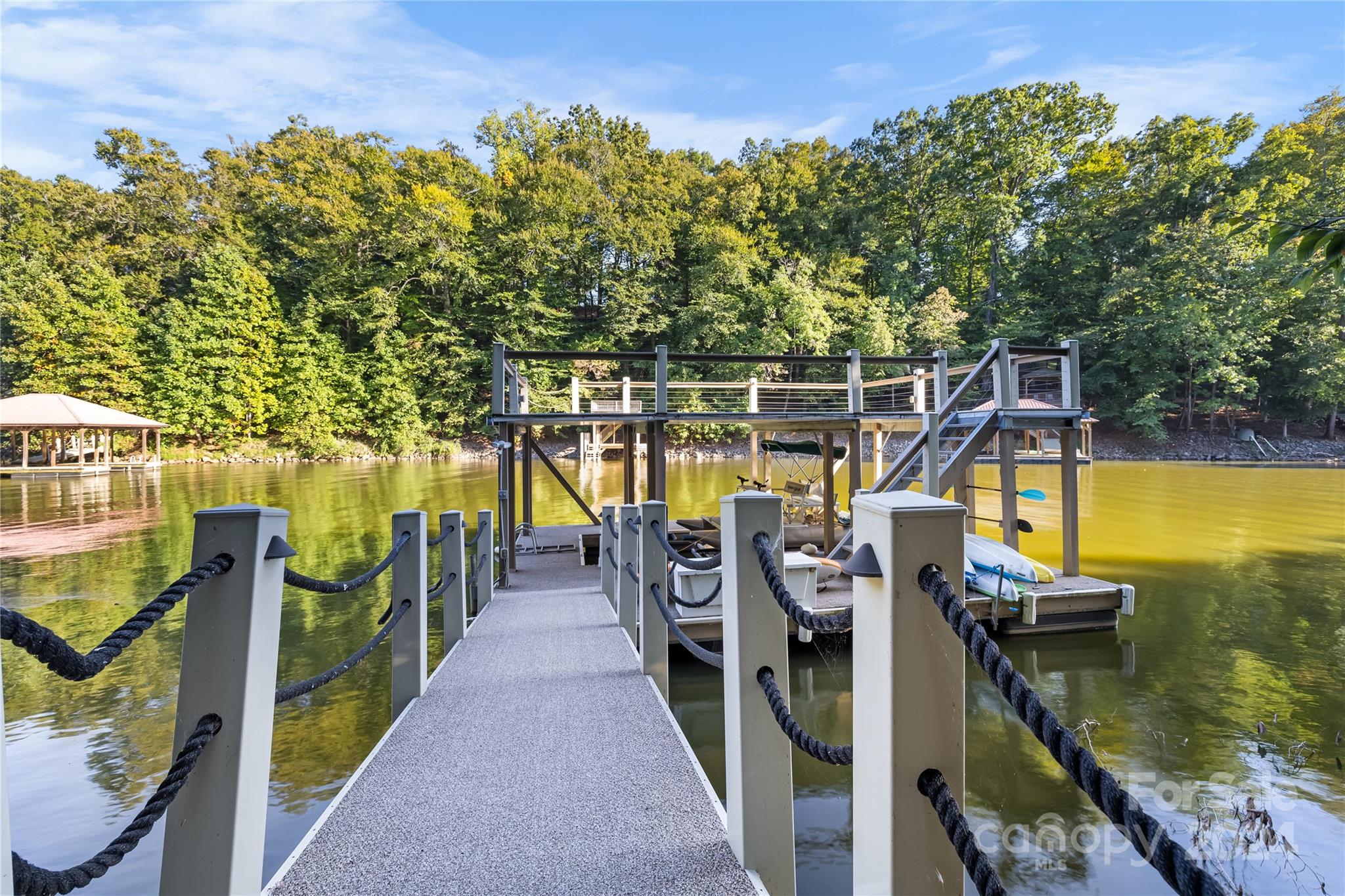 127 Harborcliff Drive