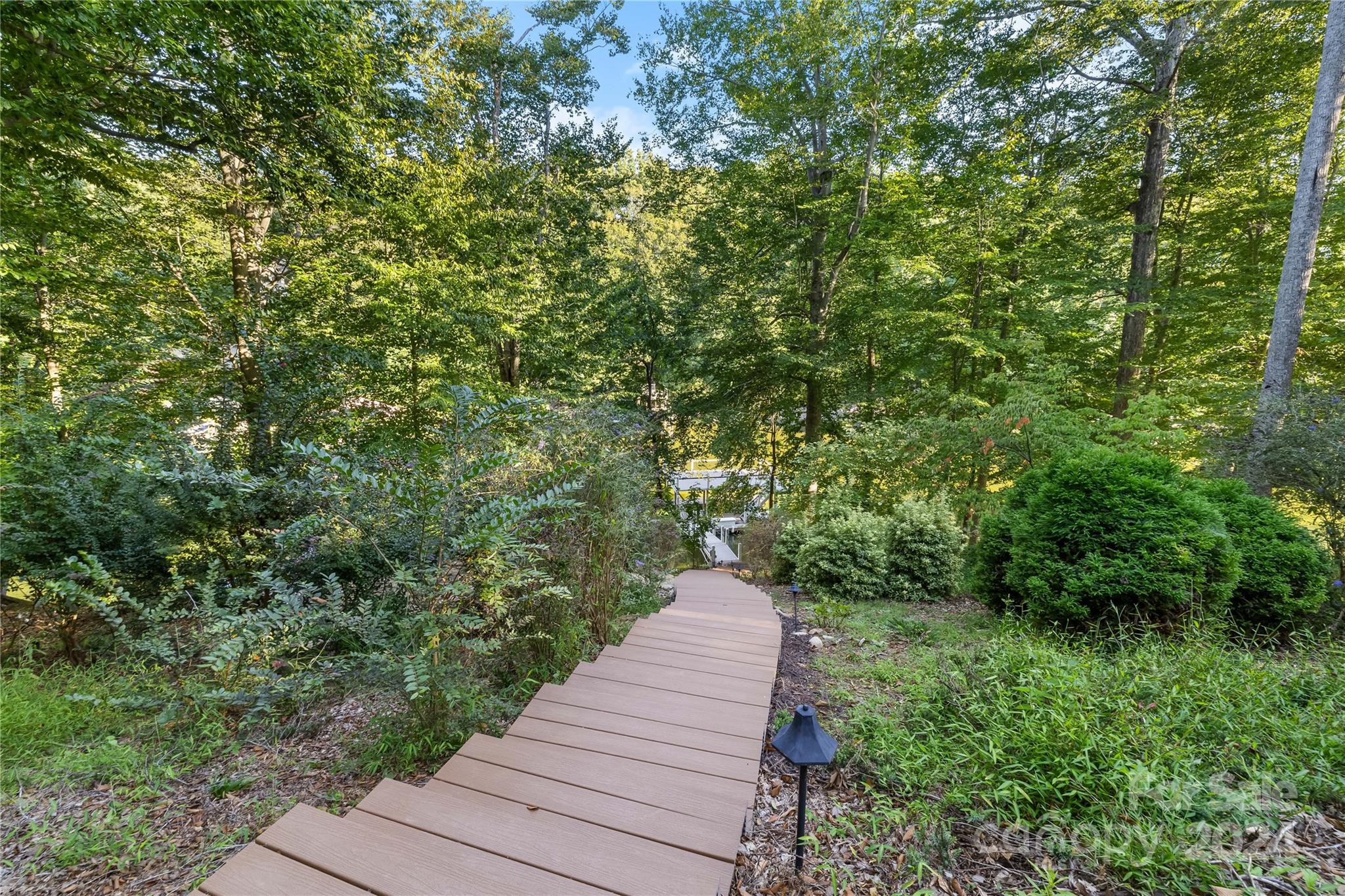 127 Harborcliff Drive
