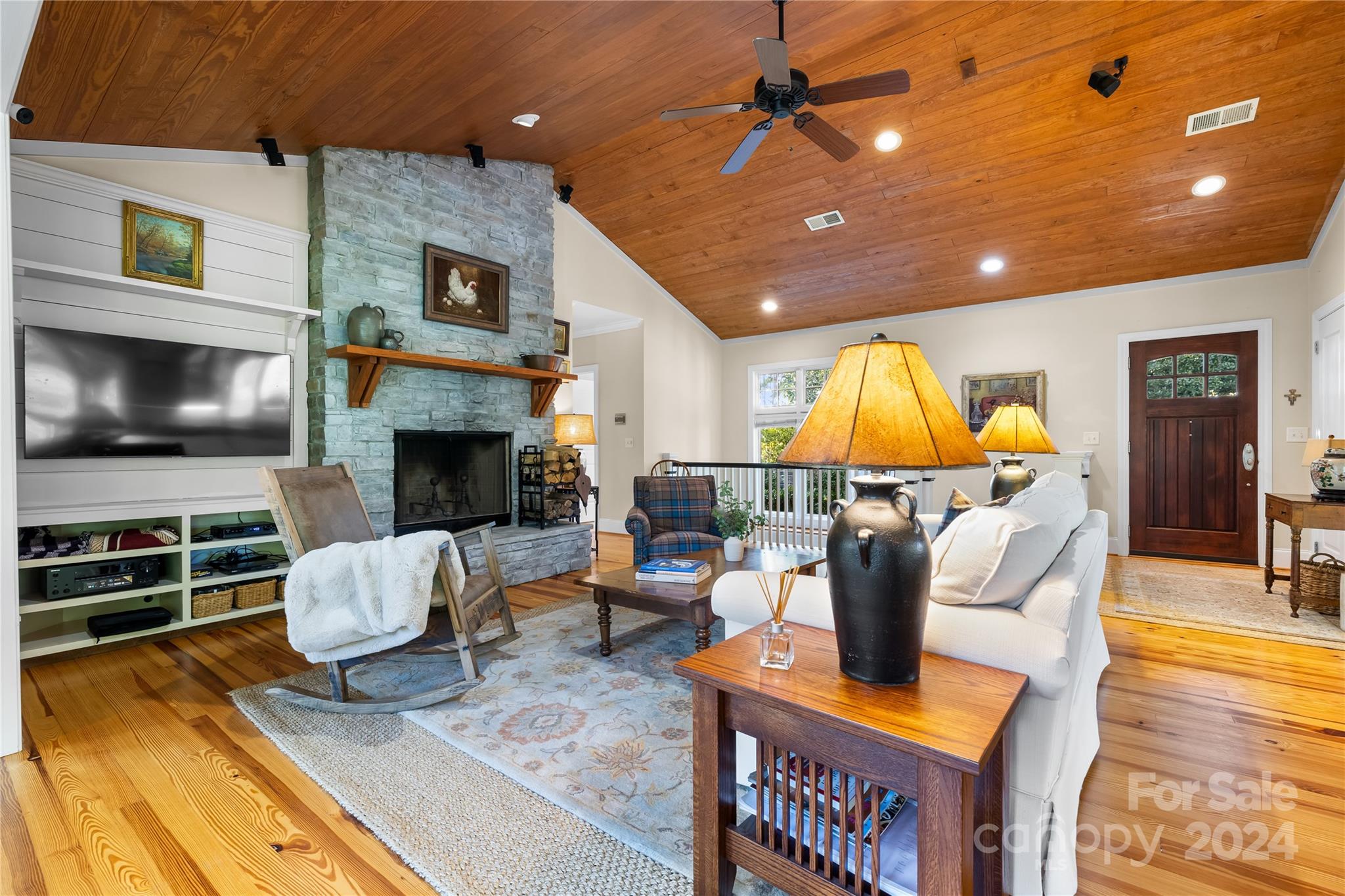 127 Harborcliff Drive