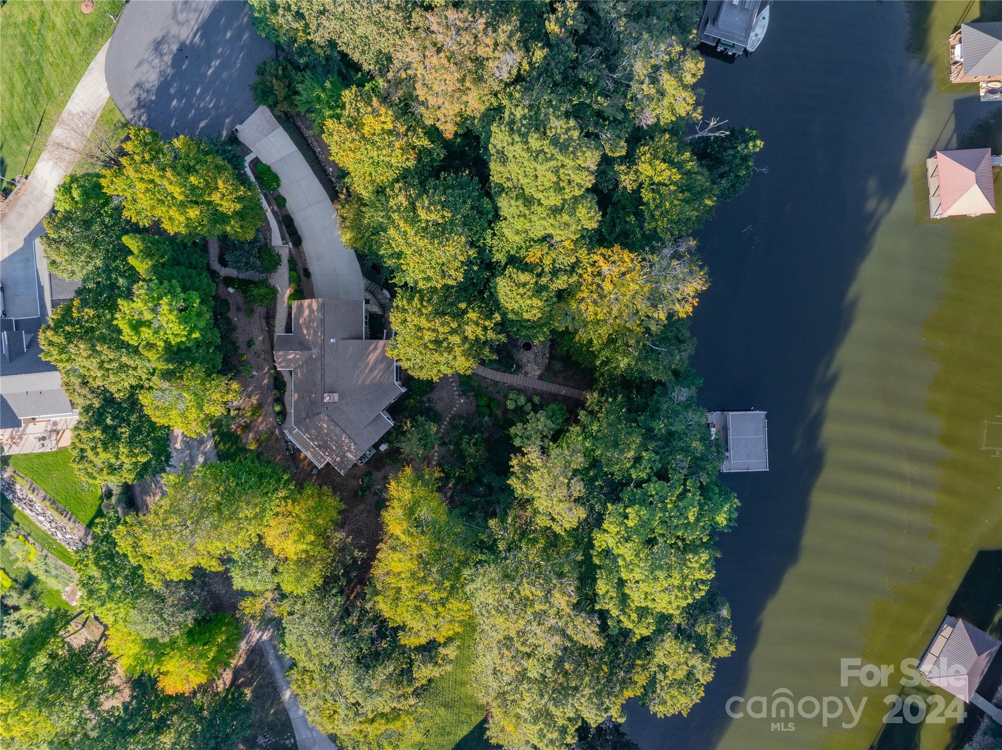 127 Harborcliff Drive