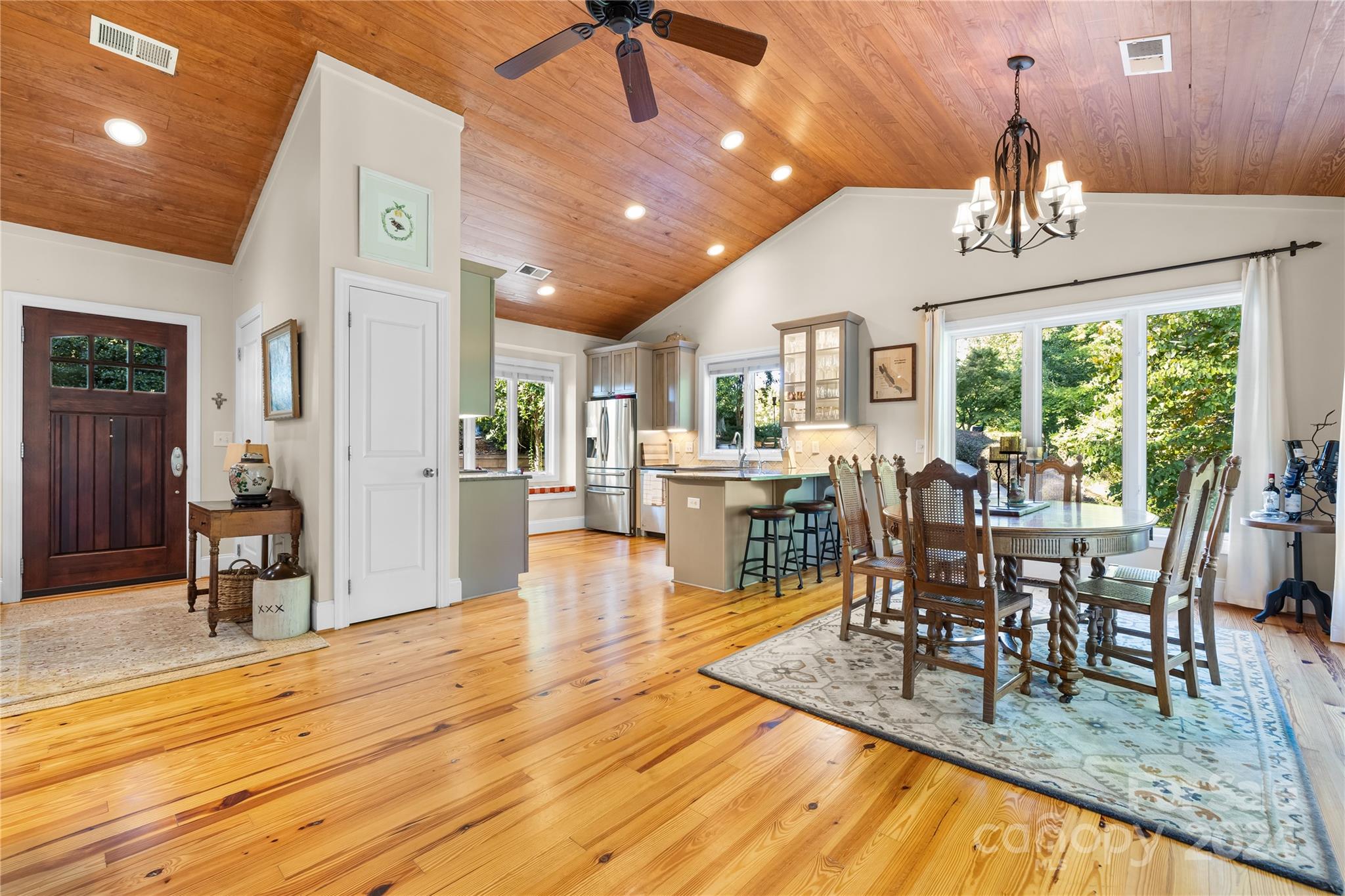 127 Harborcliff Drive
