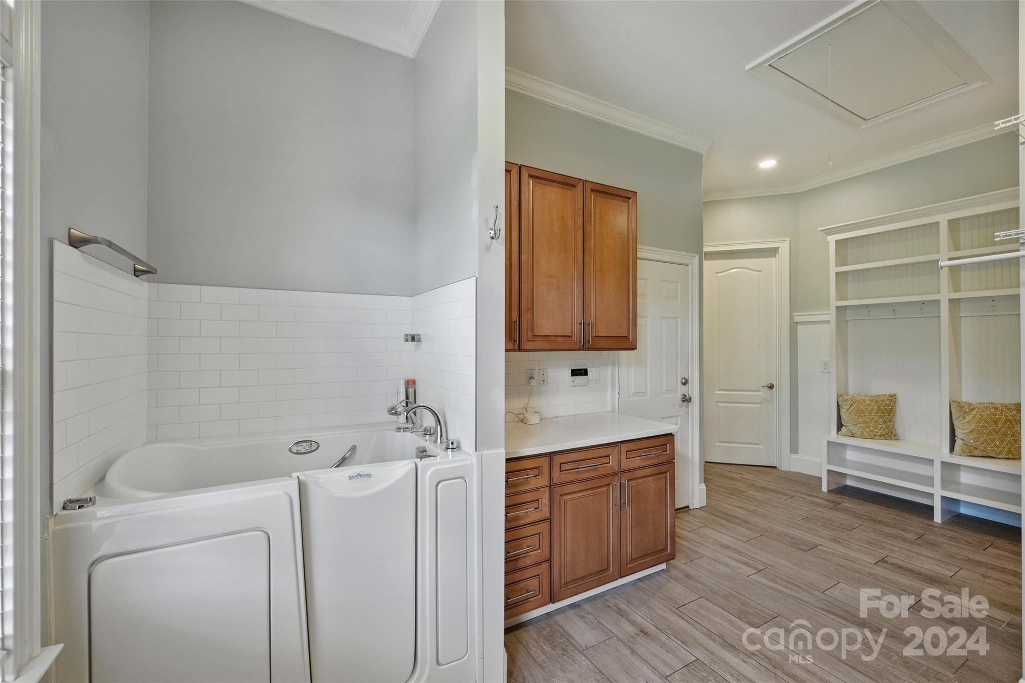 7303 Timberneck Court