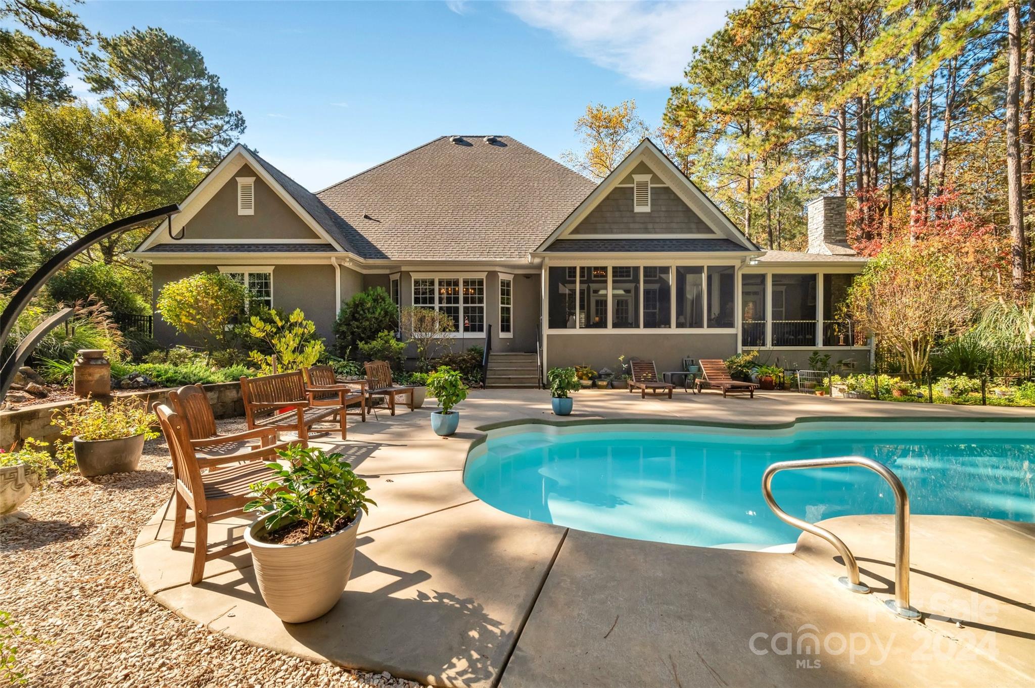 4628 River Oaks Road