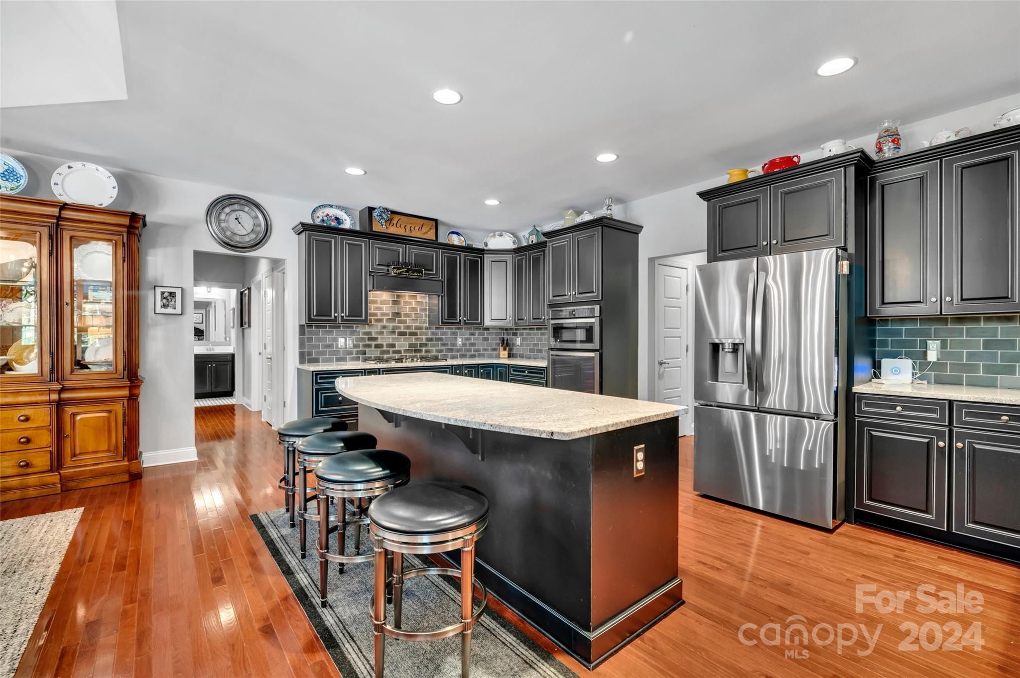 4628 River Oaks Road