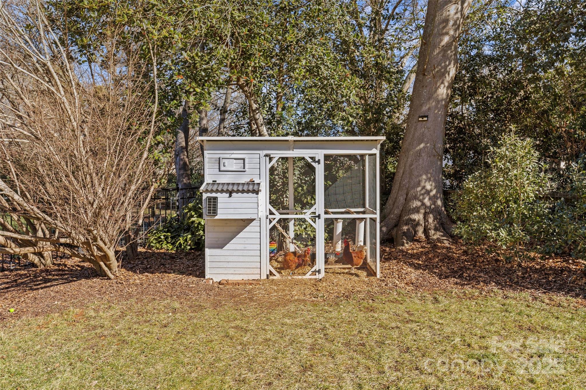 2228 Valencia Terrace