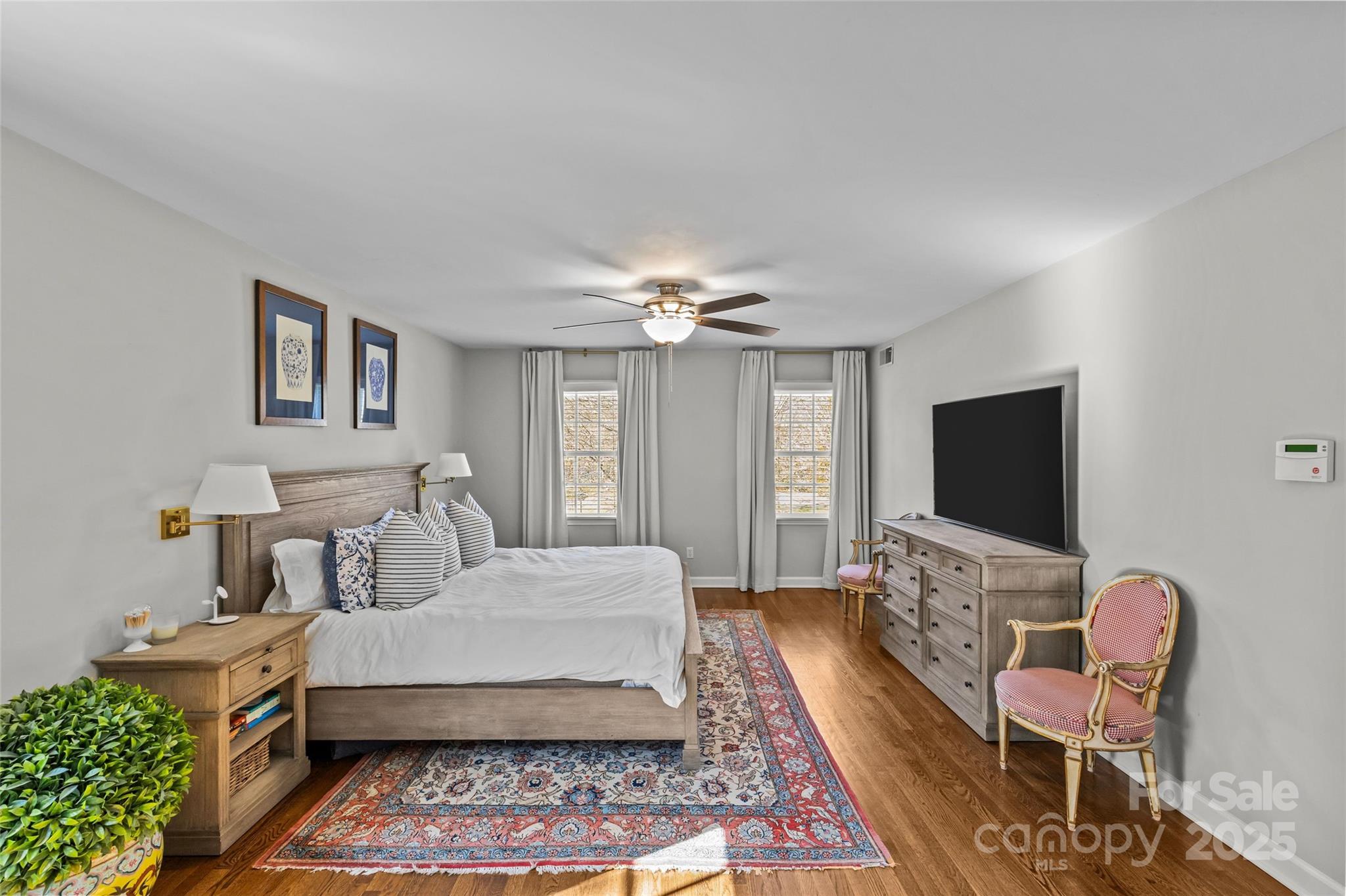 2228 Valencia Terrace