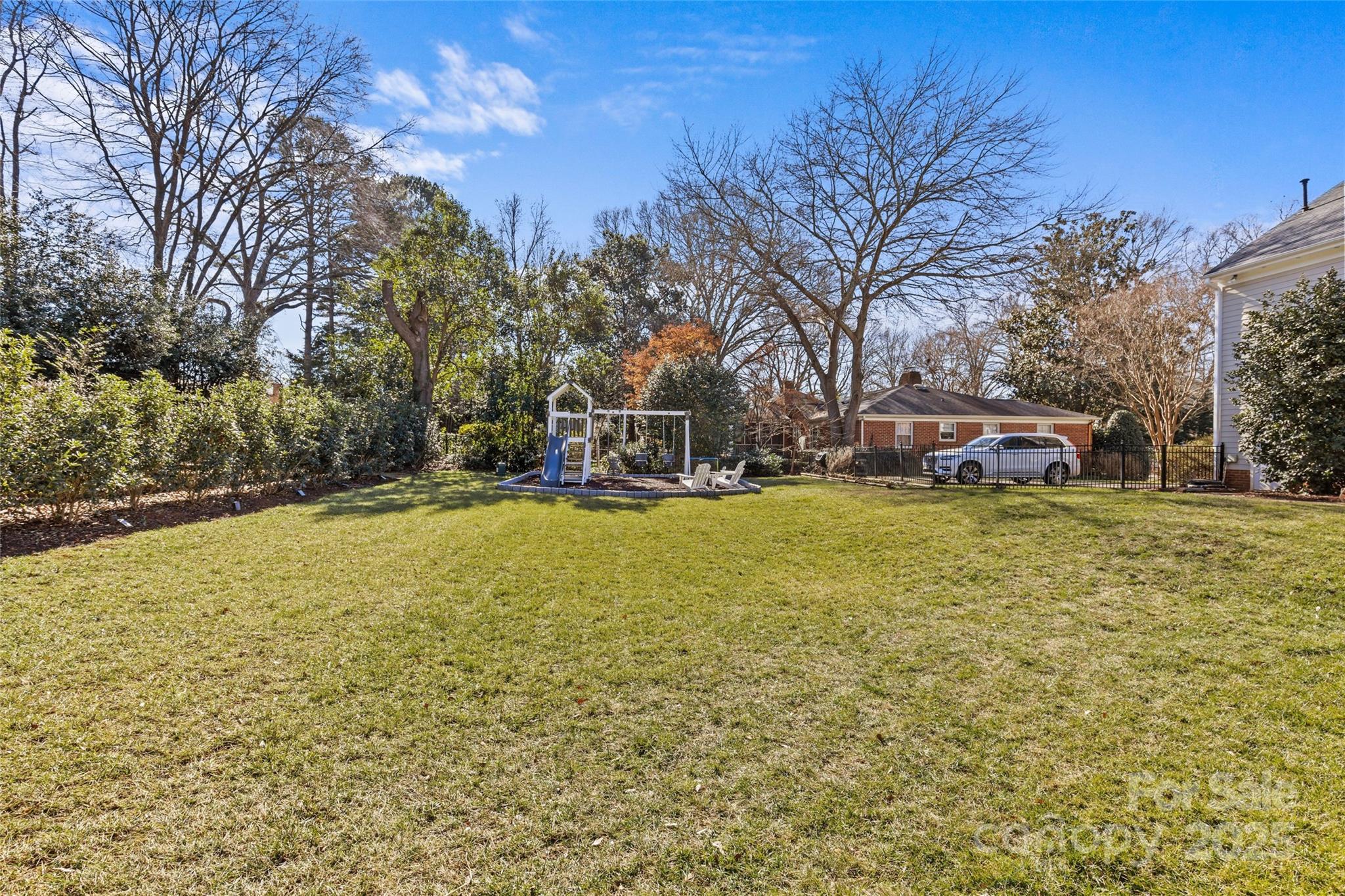 2228 Valencia Terrace