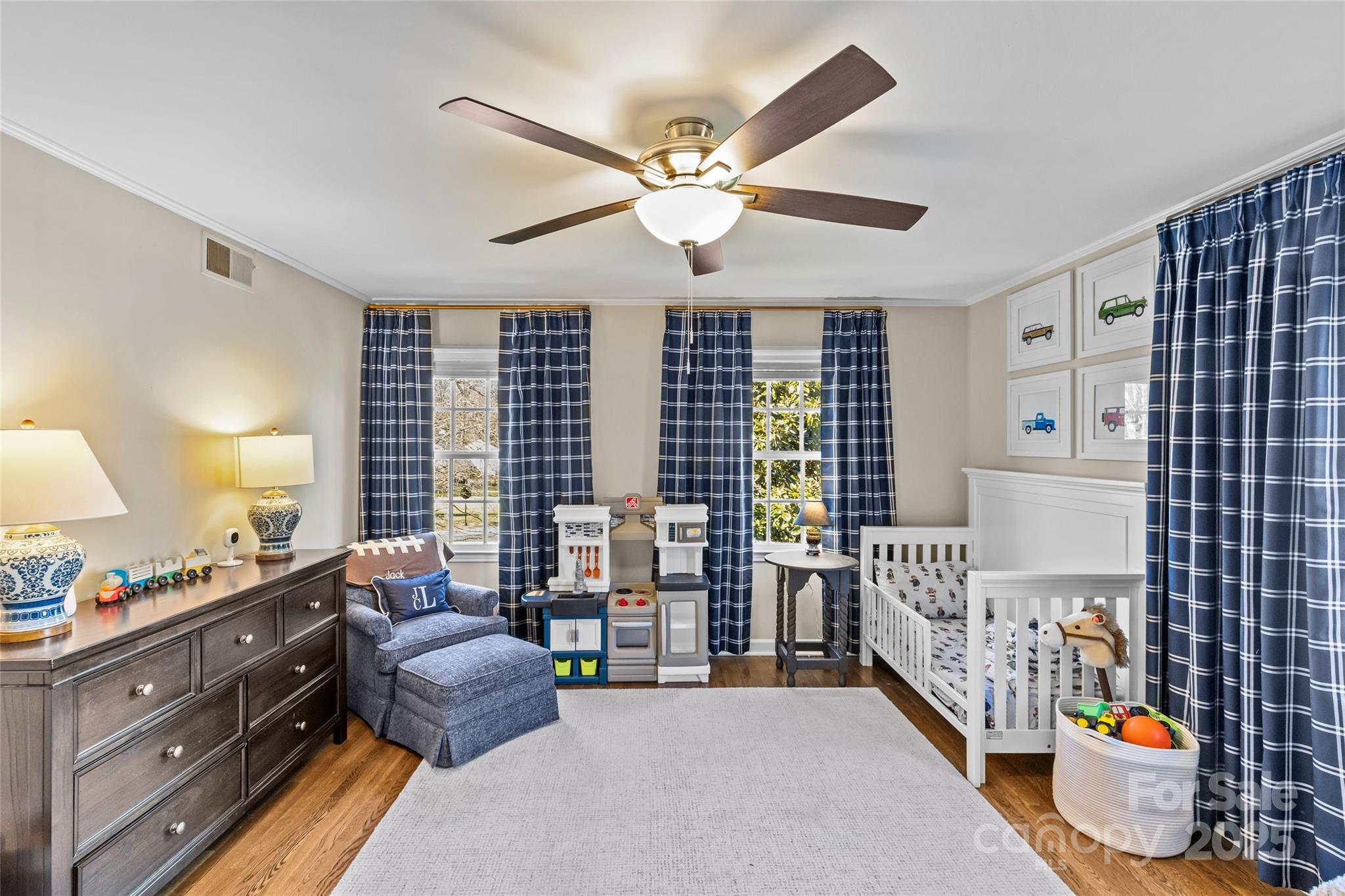 2228 Valencia Terrace