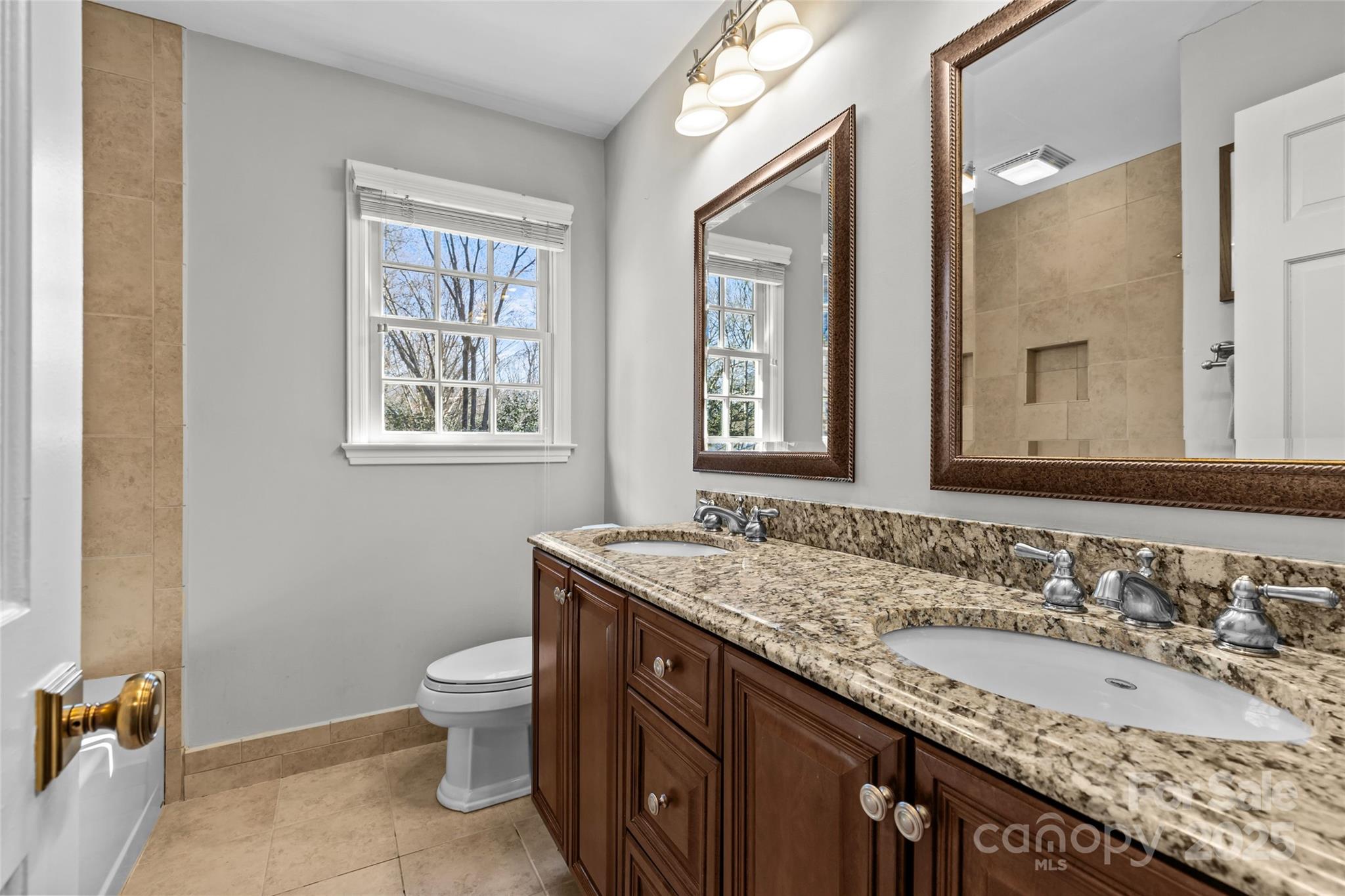 2228 Valencia Terrace