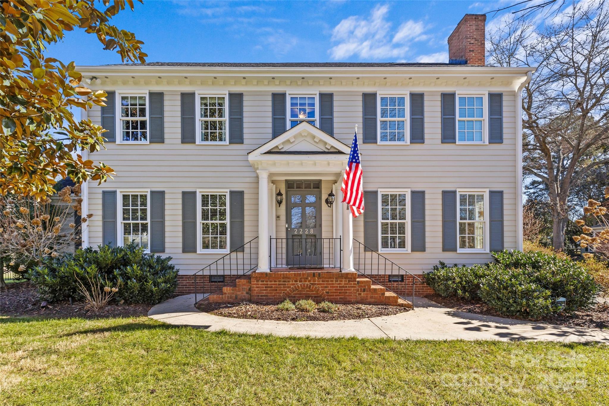2228 Valencia Terrace