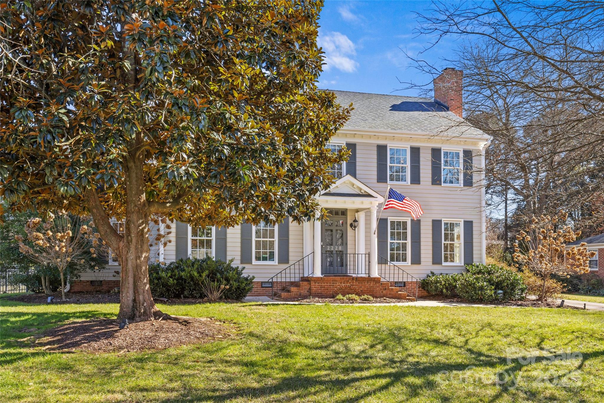 2228 Valencia Terrace