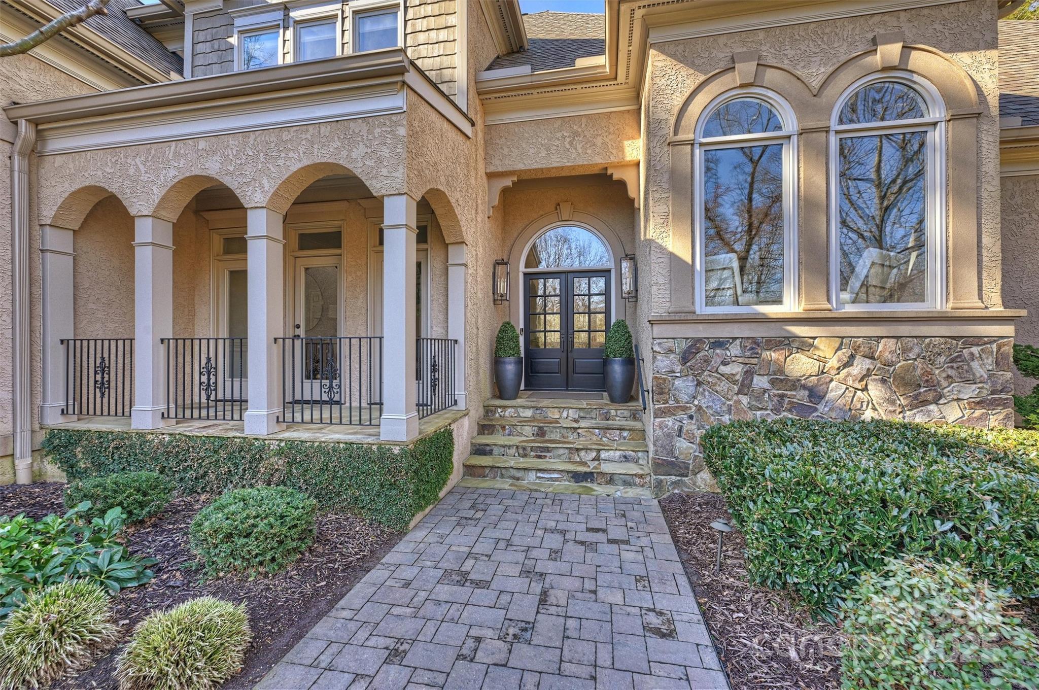 4004 Blossom Hill Drive