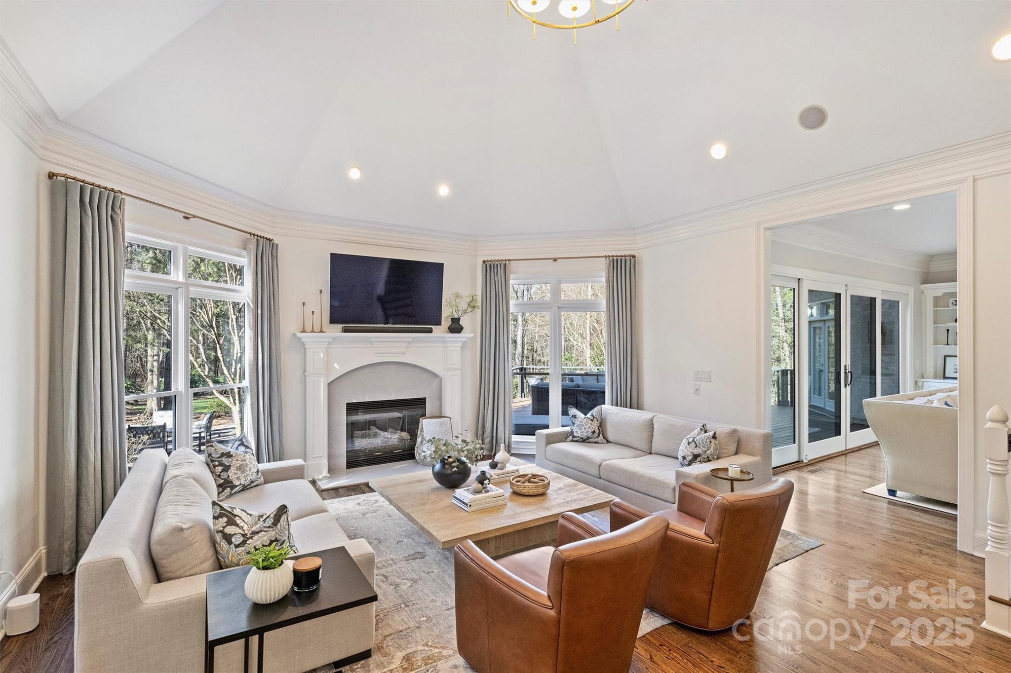 4004 Blossom Hill Drive
