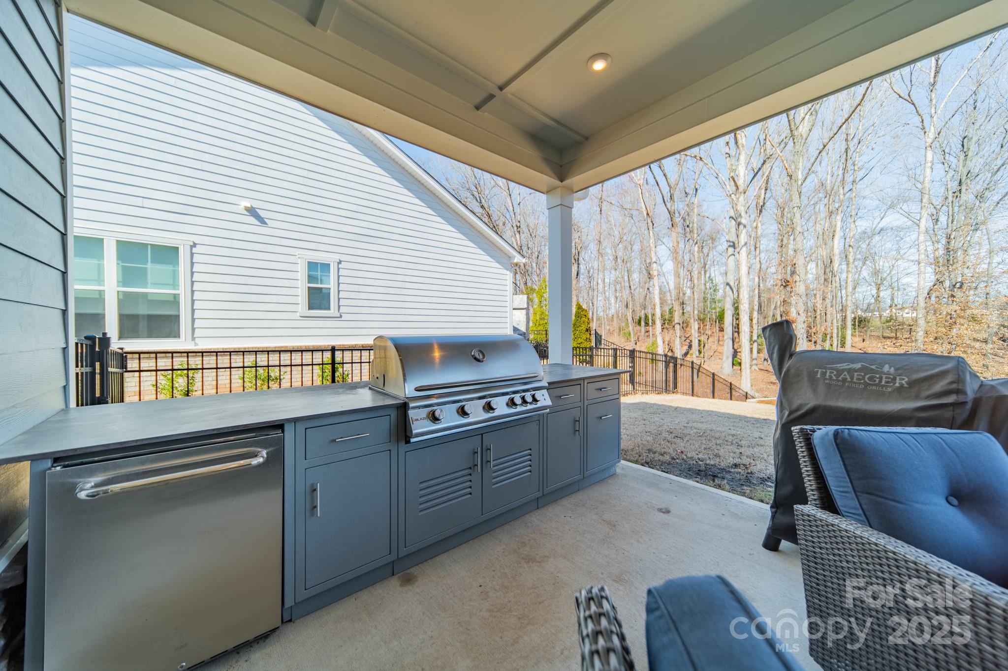 523 Meadow Ridge Drive
