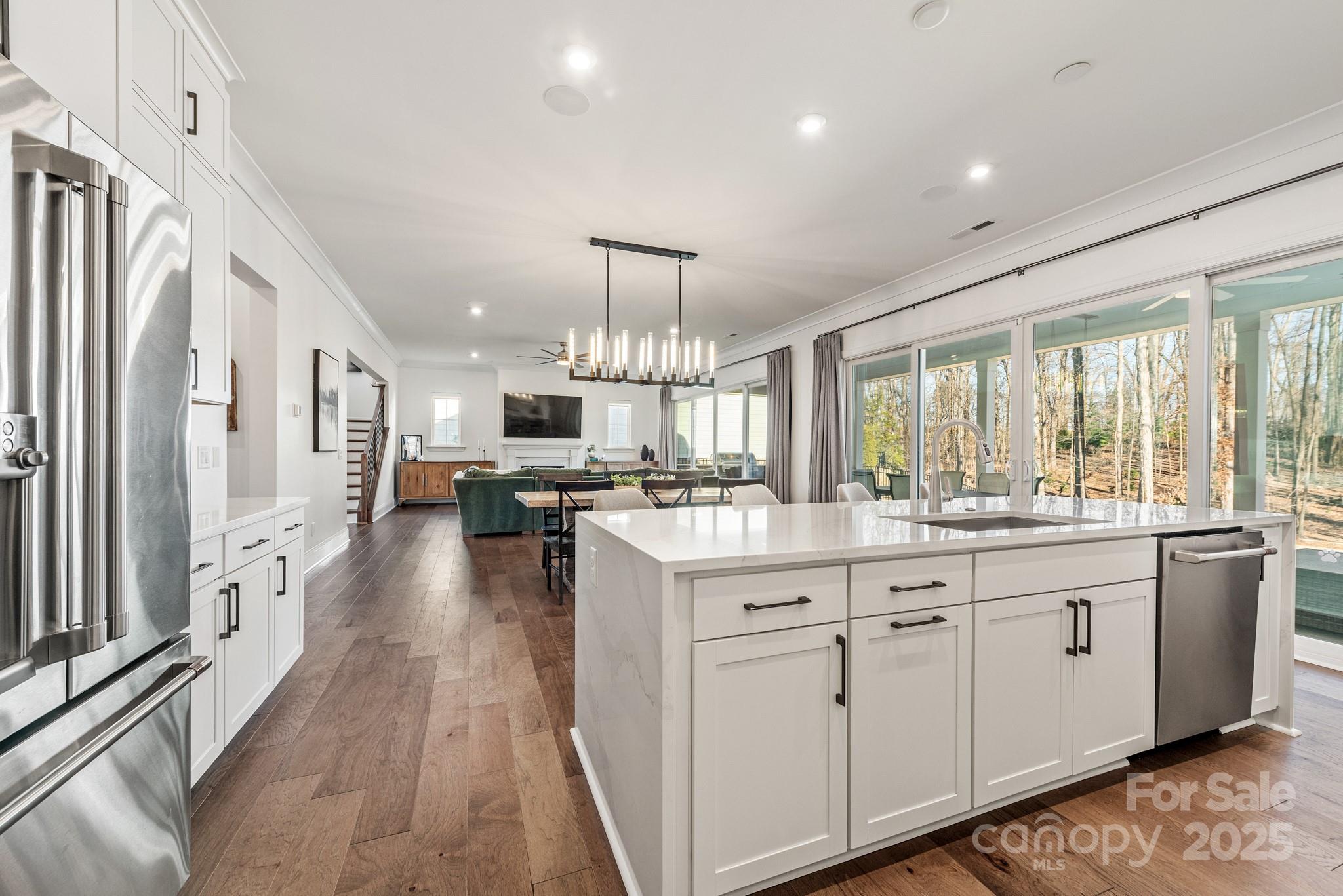 523 Meadow Ridge Drive