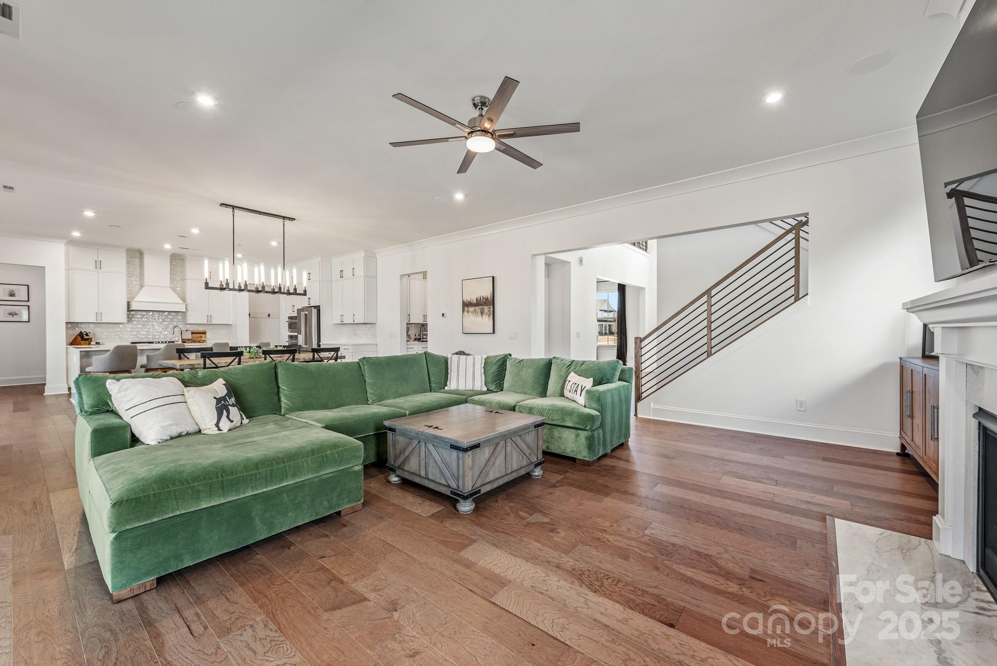 523 Meadow Ridge Drive