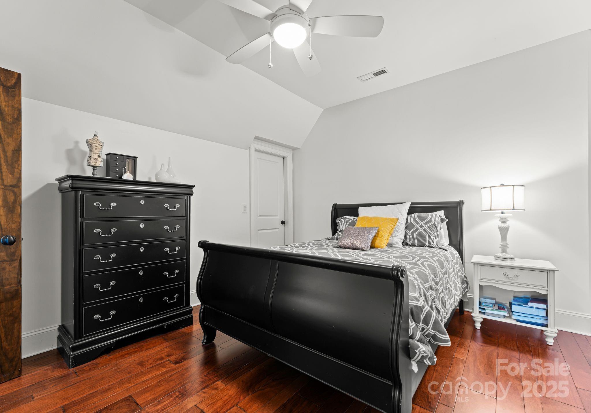 7461 Barrington Ridge Drive Unit: 33