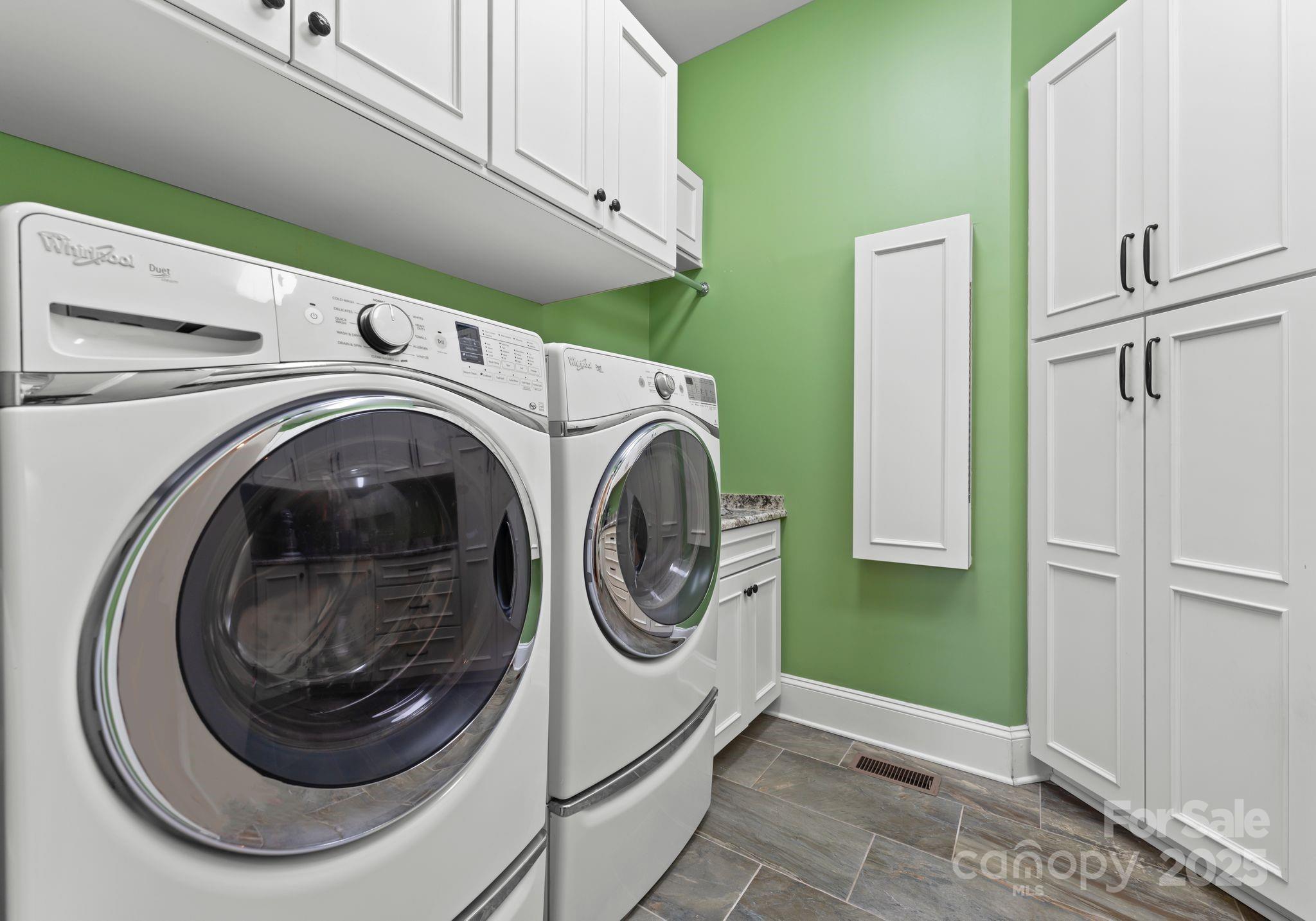 7461 Barrington Ridge Drive Unit: 33