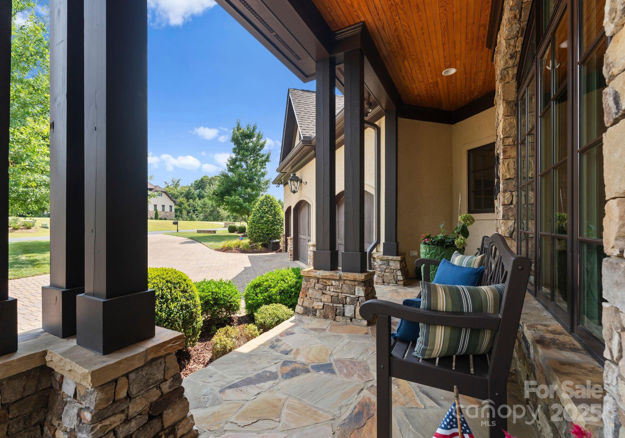 7461 Barrington Ridge Drive Unit: 33