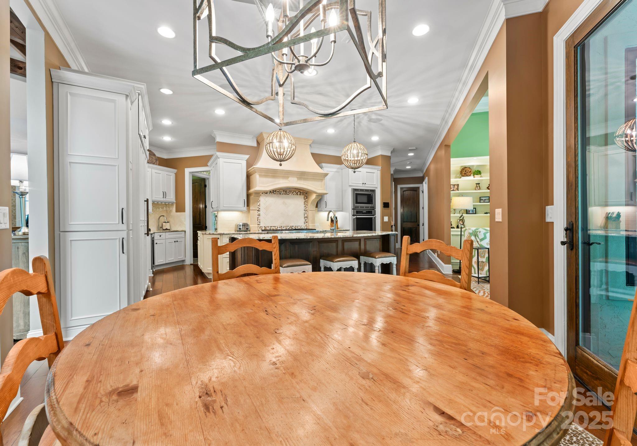 7461 Barrington Ridge Drive Unit: 33