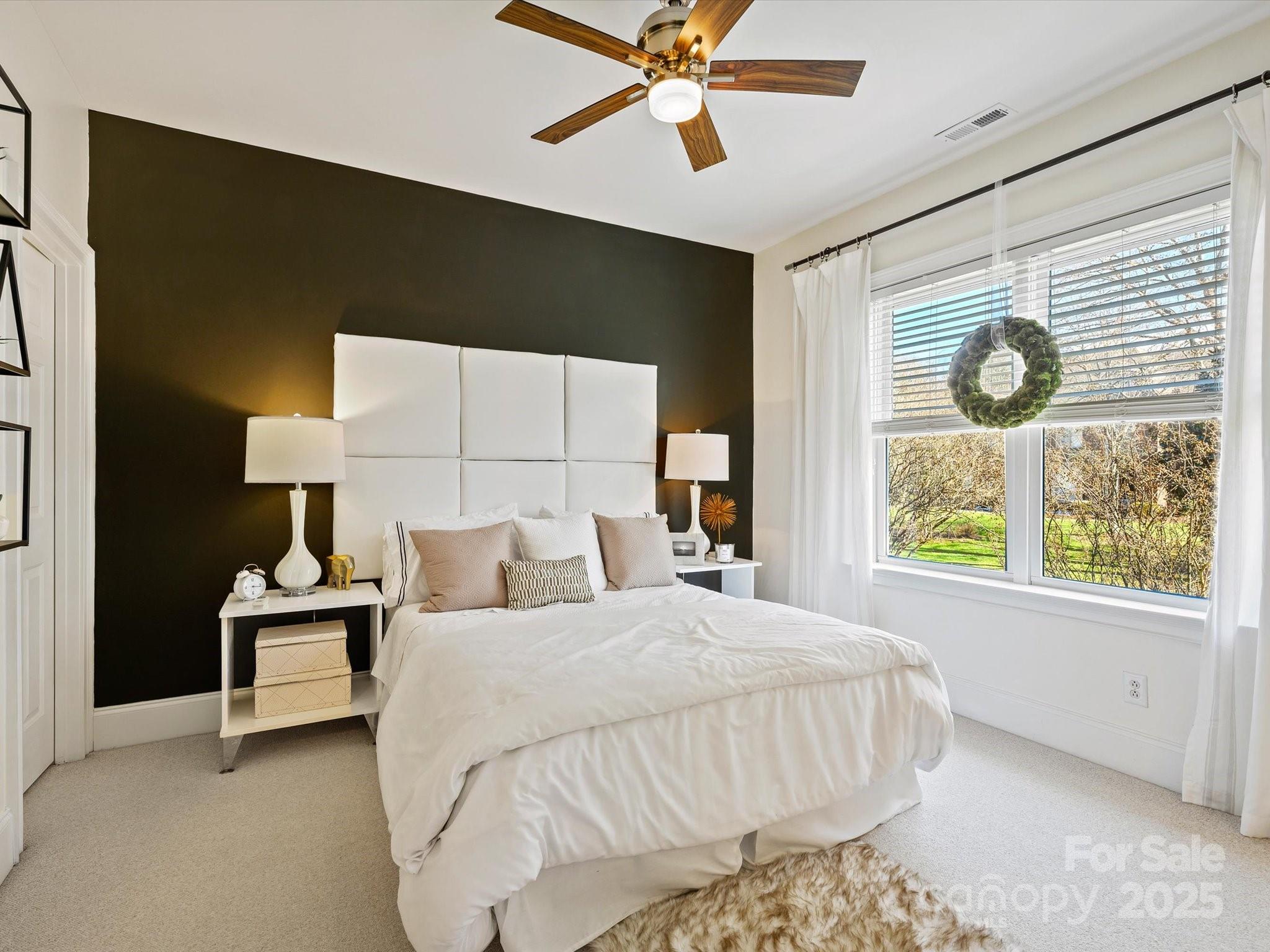 19000 Hodestone Mews Court