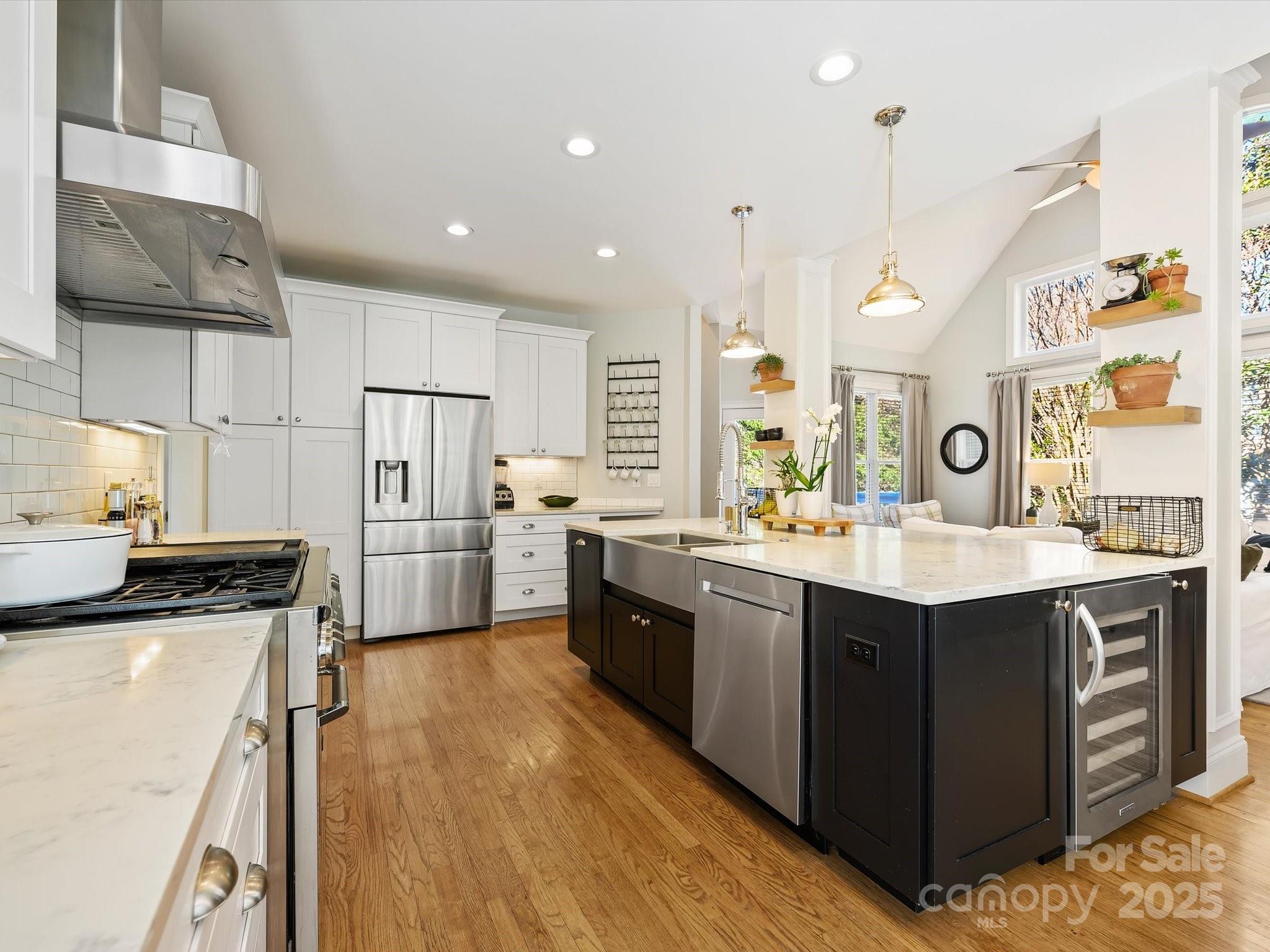 19000 Hodestone Mews Court