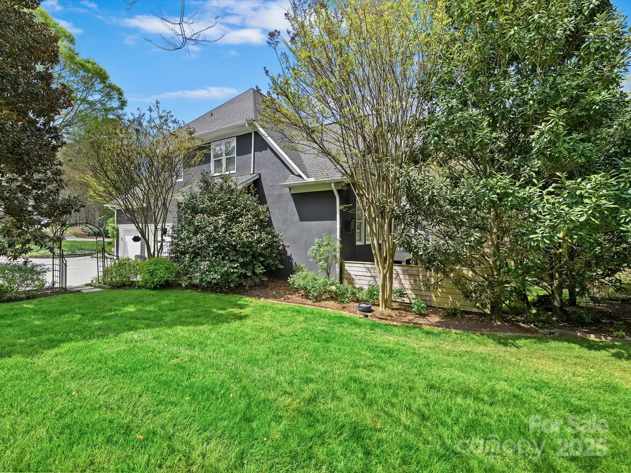 19000 Hodestone Mews Court