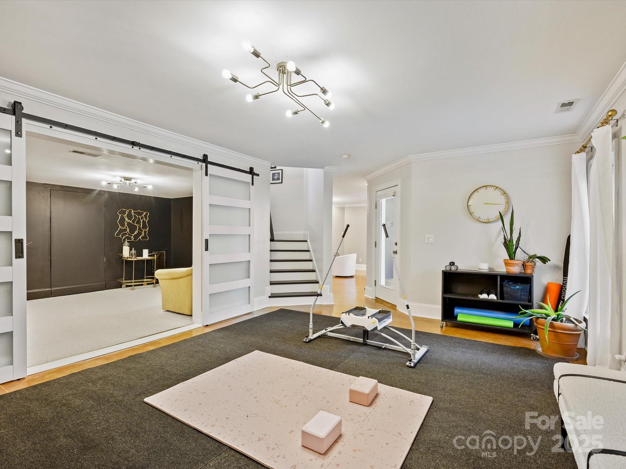 19000 Hodestone Mews Court