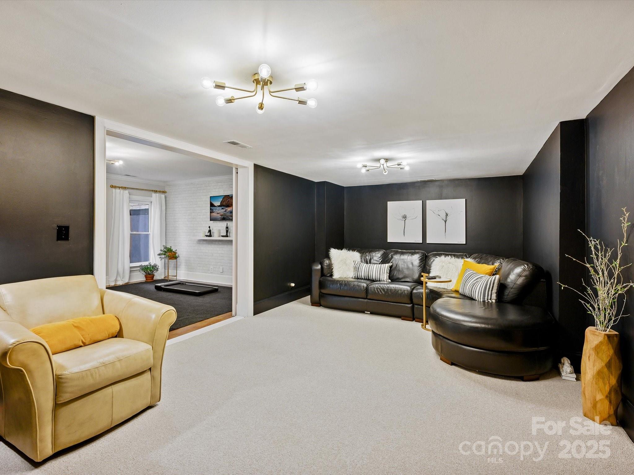 19000 Hodestone Mews Court