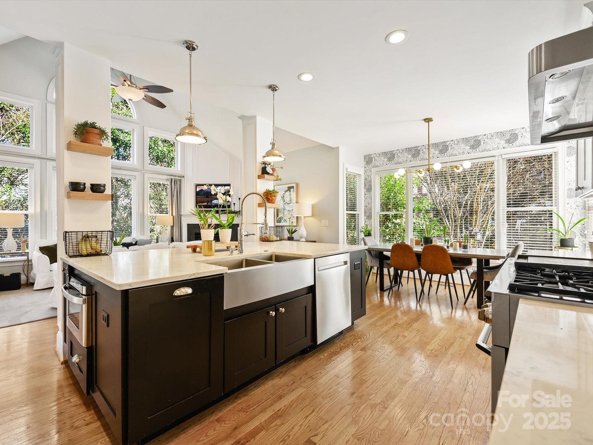 19000 Hodestone Mews Court