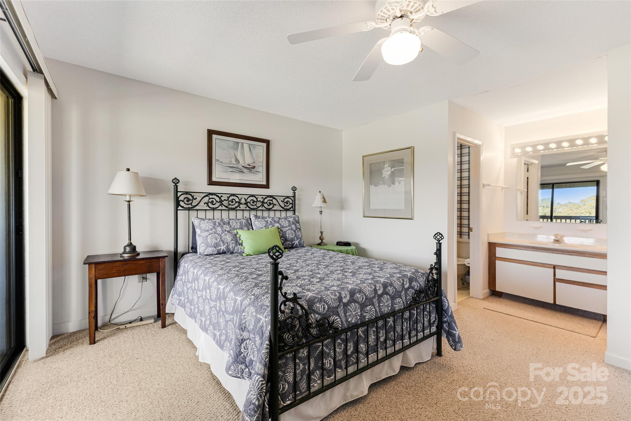 38 Bunker Court