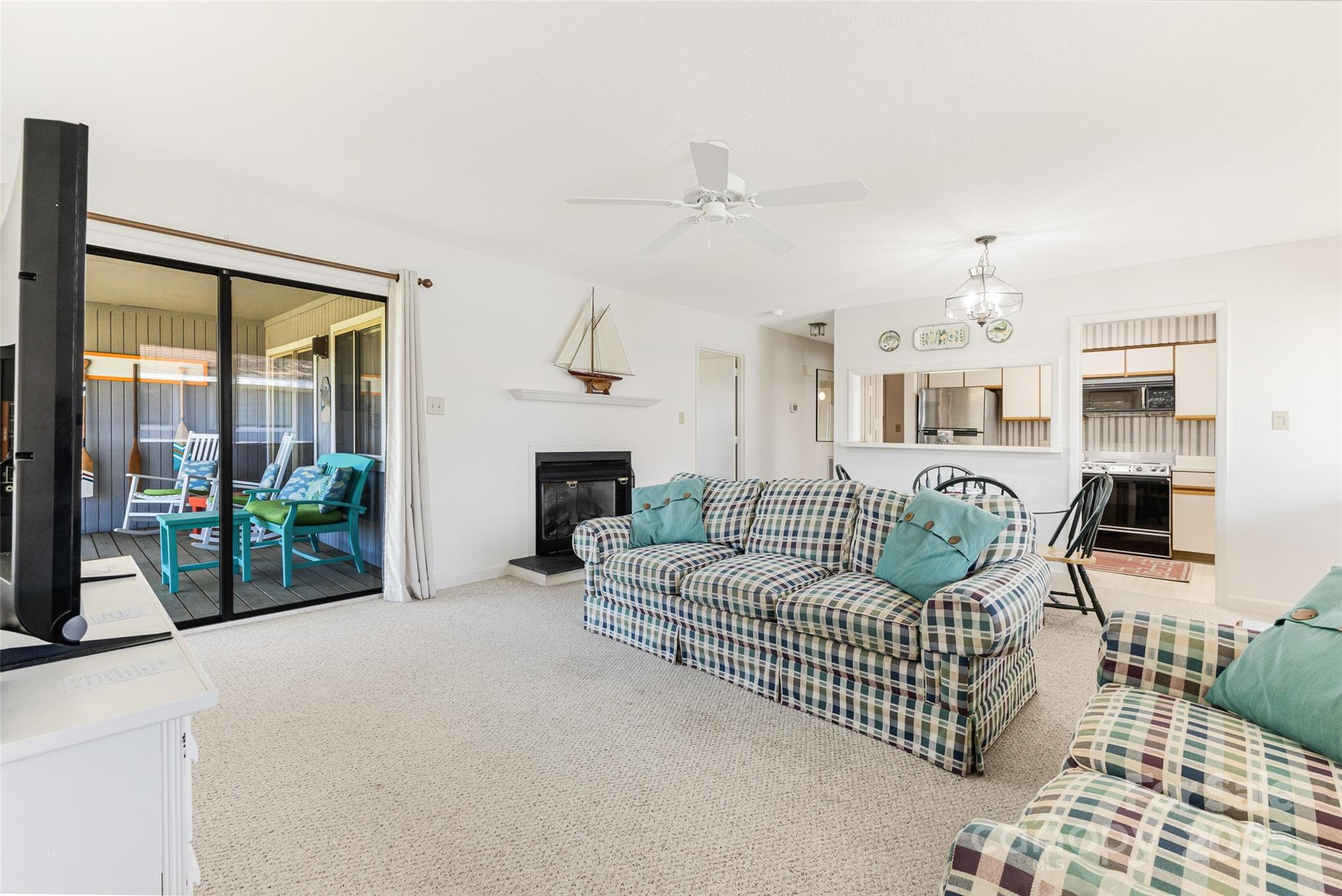38 Bunker Court