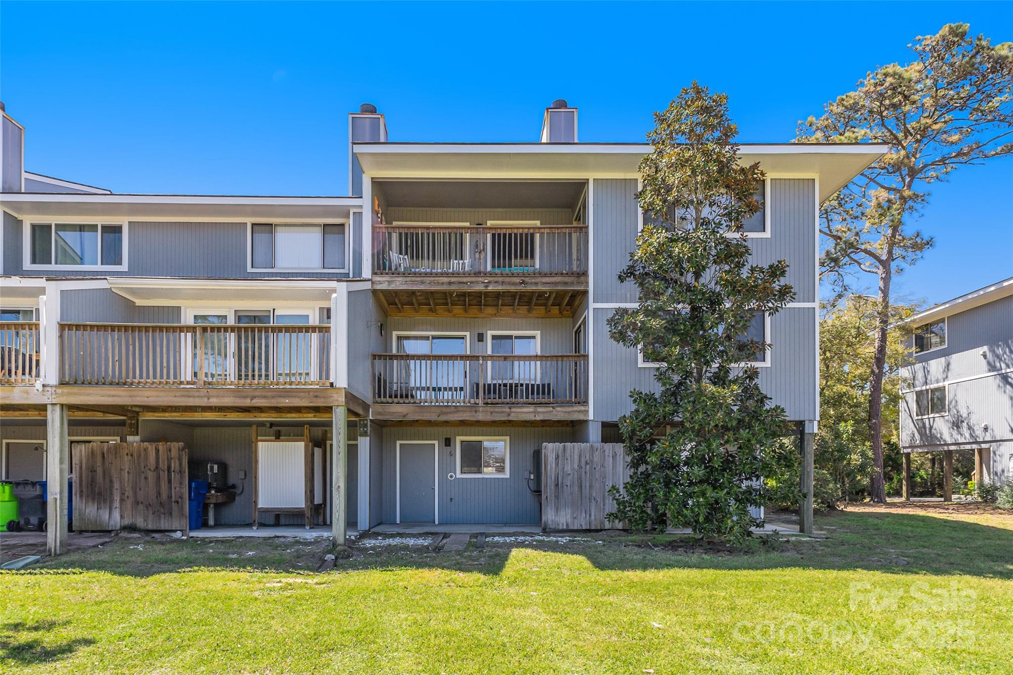 38 Bunker Court