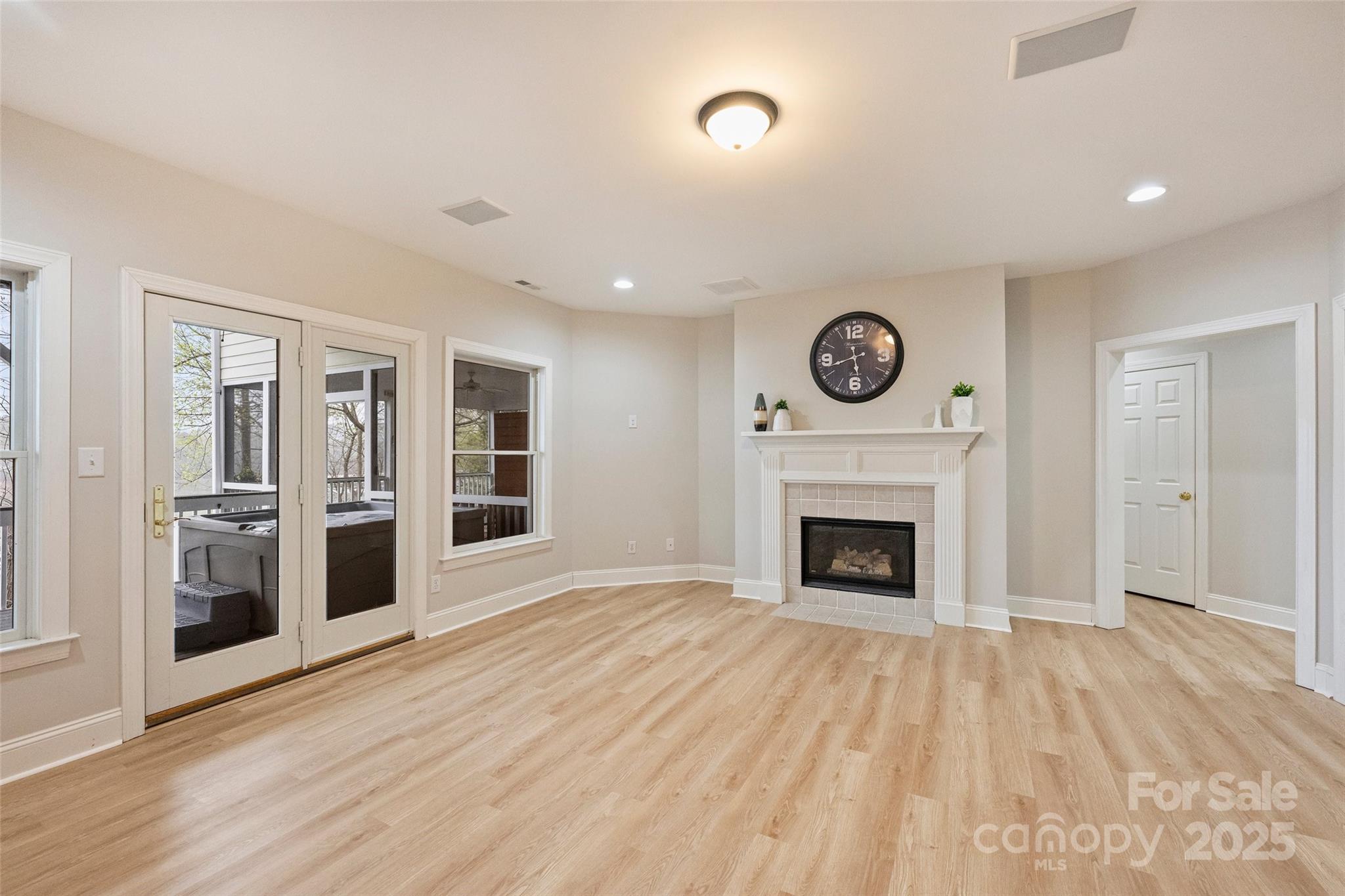 272 Harbor Ridge Drive
