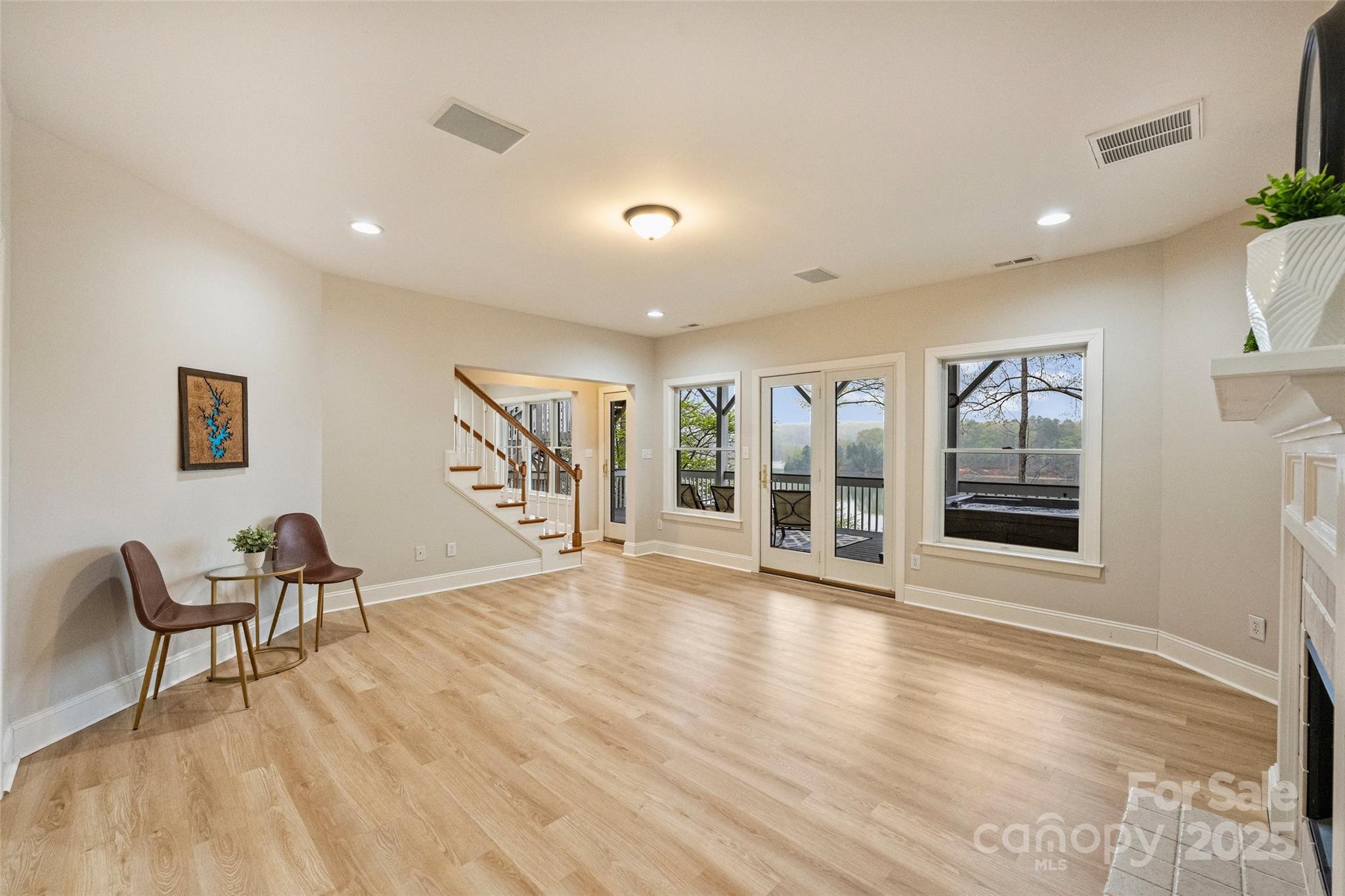 272 Harbor Ridge Drive