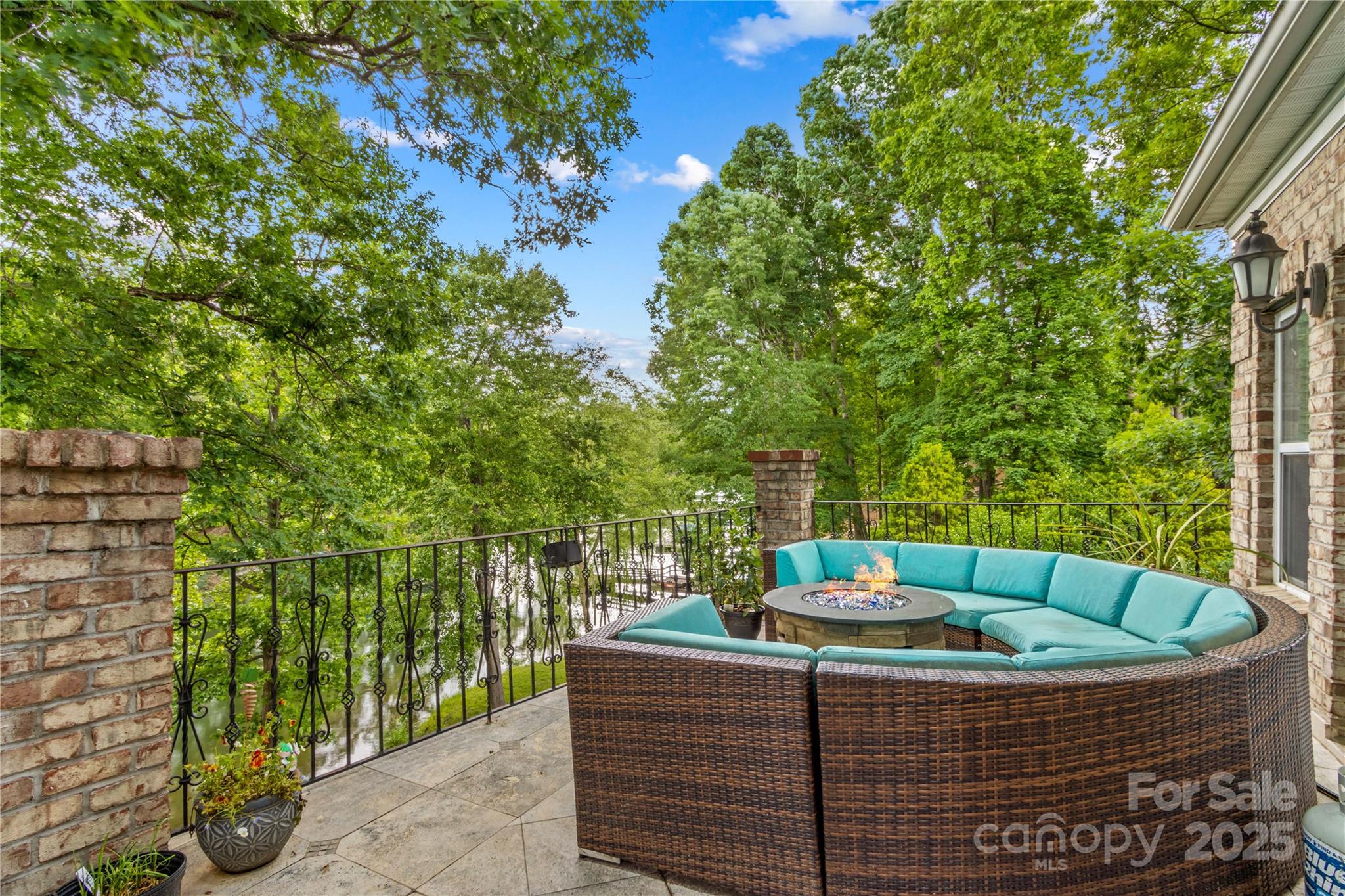 141 Ridge Top Road