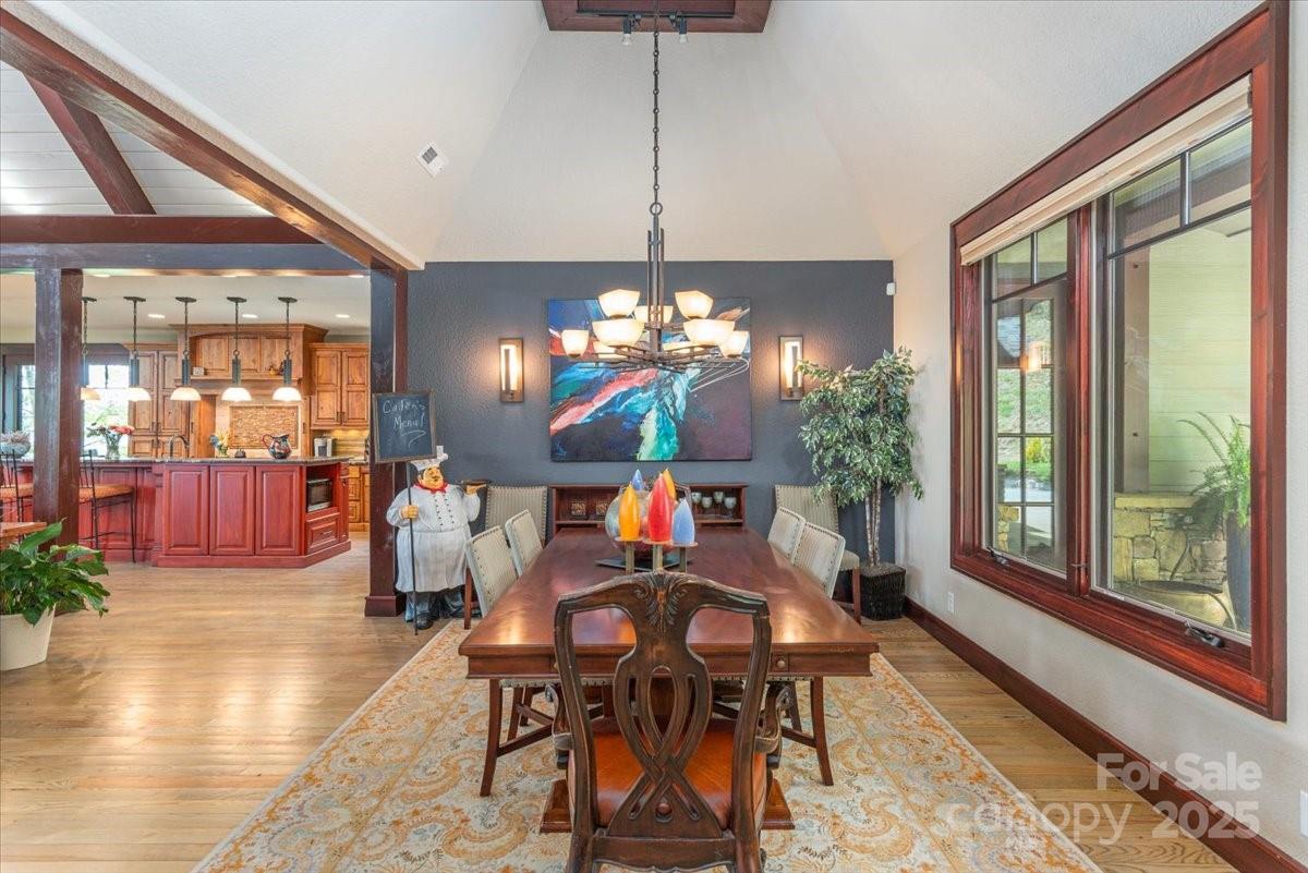 2461 Eagles Nest Road