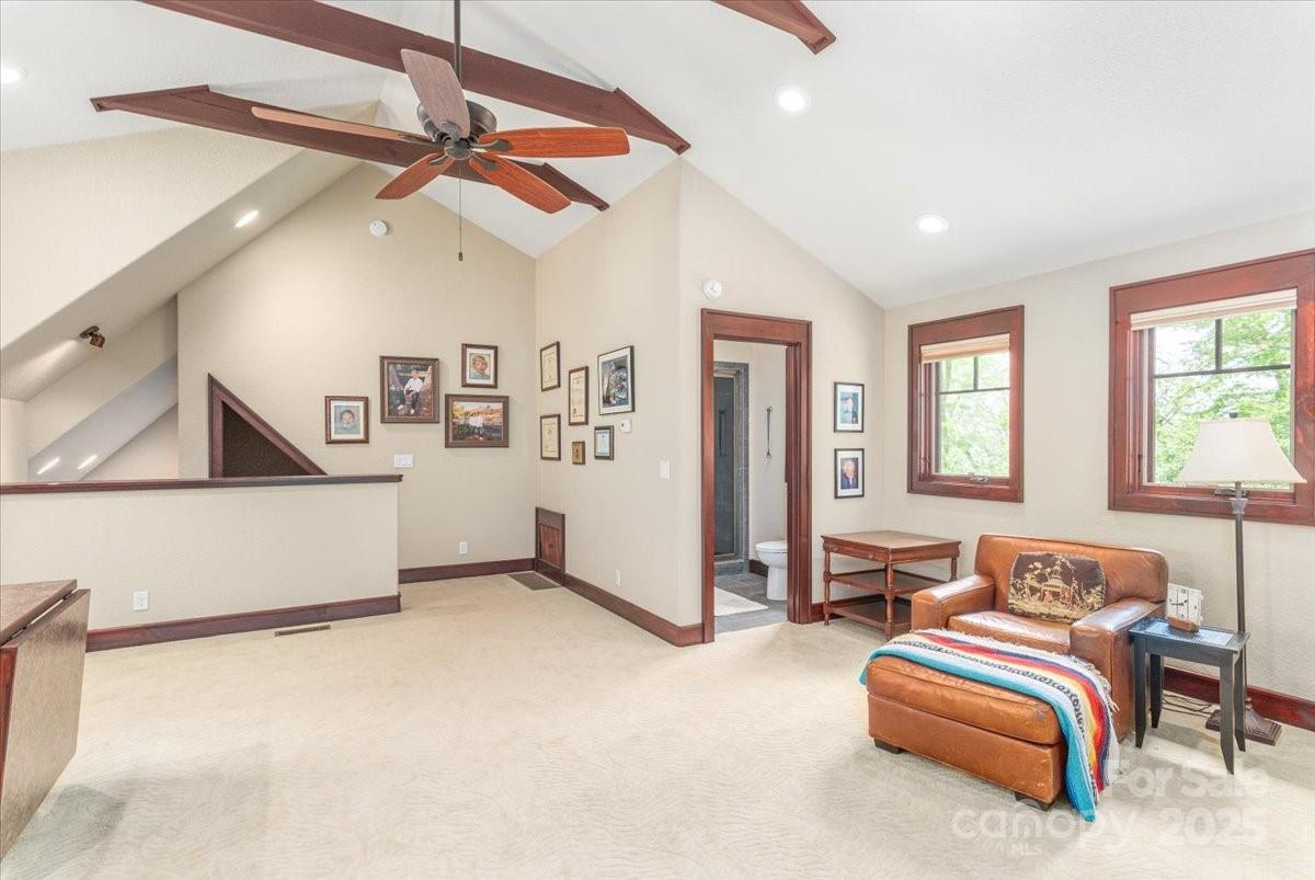 2461 Eagles Nest Road