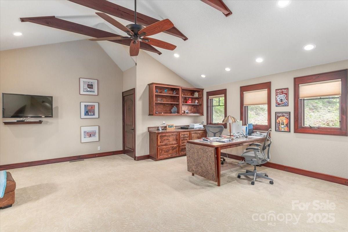 2461 Eagles Nest Road