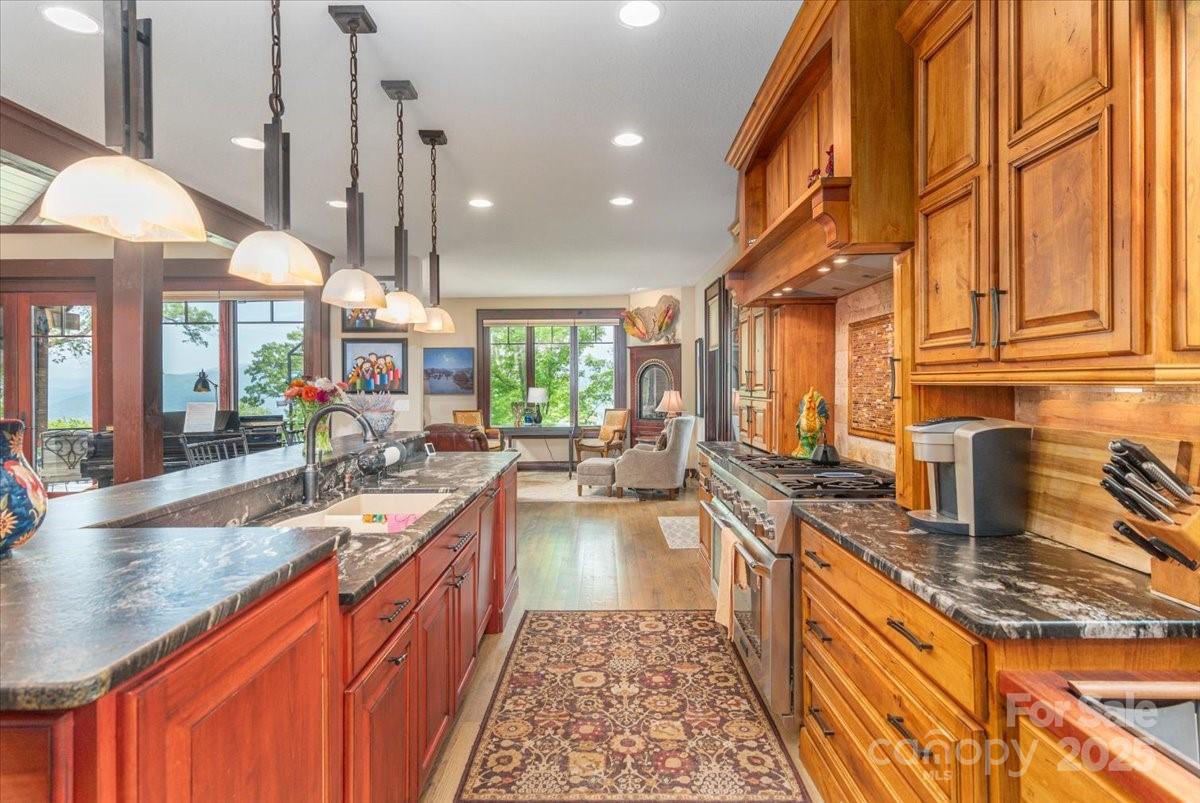 2461 Eagles Nest Road